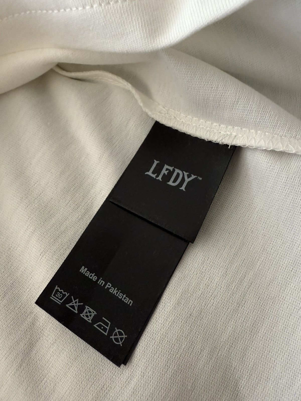 LFDY LFDY LiveFast No Rich Parents Pink Tshirt Tee Size US M / EU 48-50 / 2 - 10 Thumbnail