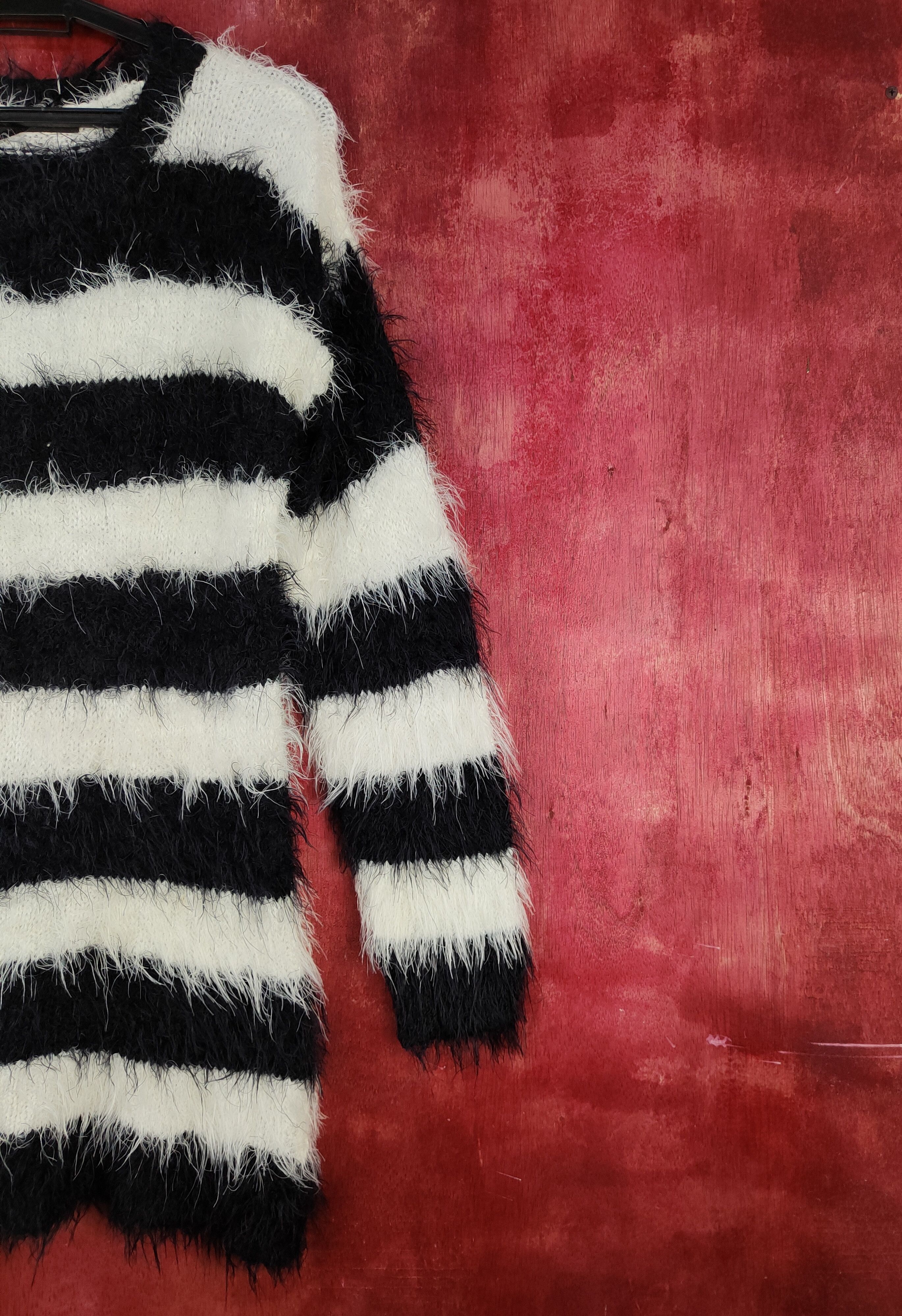 Japanese Brand Shiny Ripple Black White Fur Mohair Knitwear #S2062 Size M / US 6-8 / IT 42-44 - 5 Thumbnail