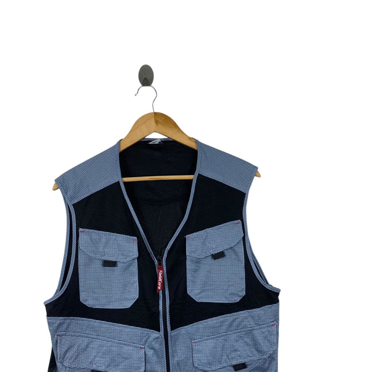 Vintage Vintage FIELDCORE JAPAN Reflective Logo Outdoor Vest Jacket Size US L / EU 52-54 / 3 - 2 Thumbnail