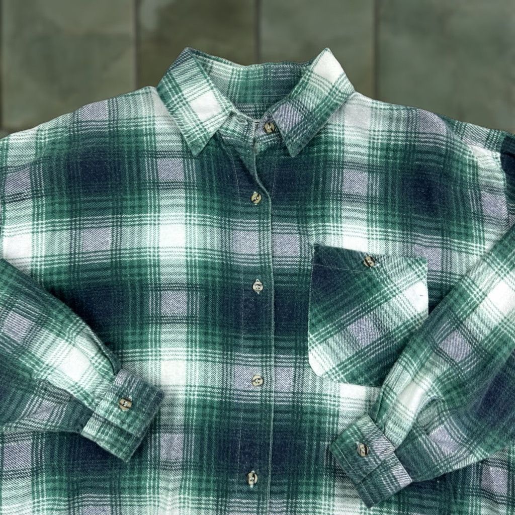 Vintage VINTAGE Kiss Club Collection Shirt Adult Large Green Plaid Flannel Y2K Outdoor Classic Womens Size L / US 10 / IT 46 - 1 Thumbnail
