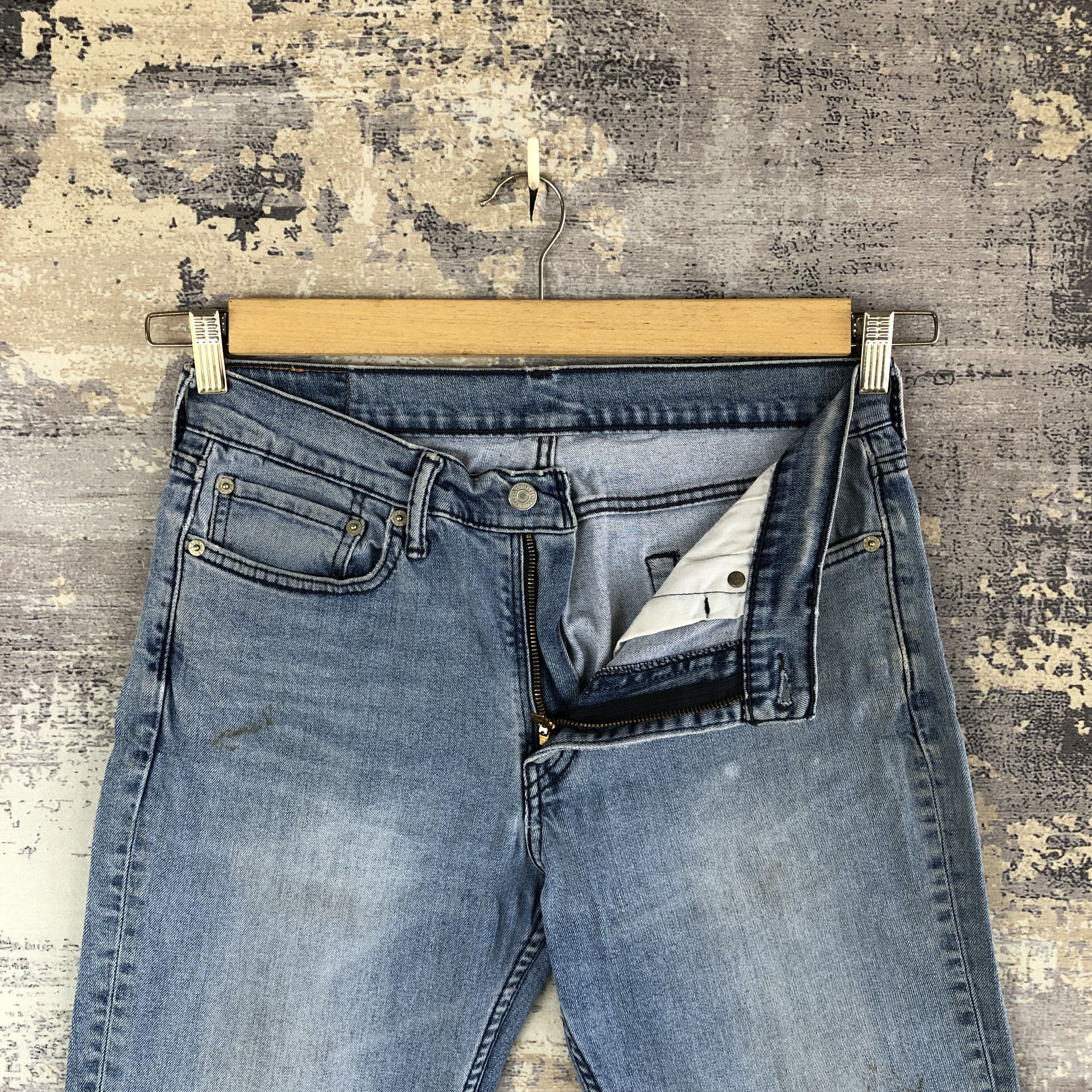 Levi's Vintage Levis Light Wash Jeans Levi's Faded Blue Denim Size US 30 / EU 46 - 6 Thumbnail