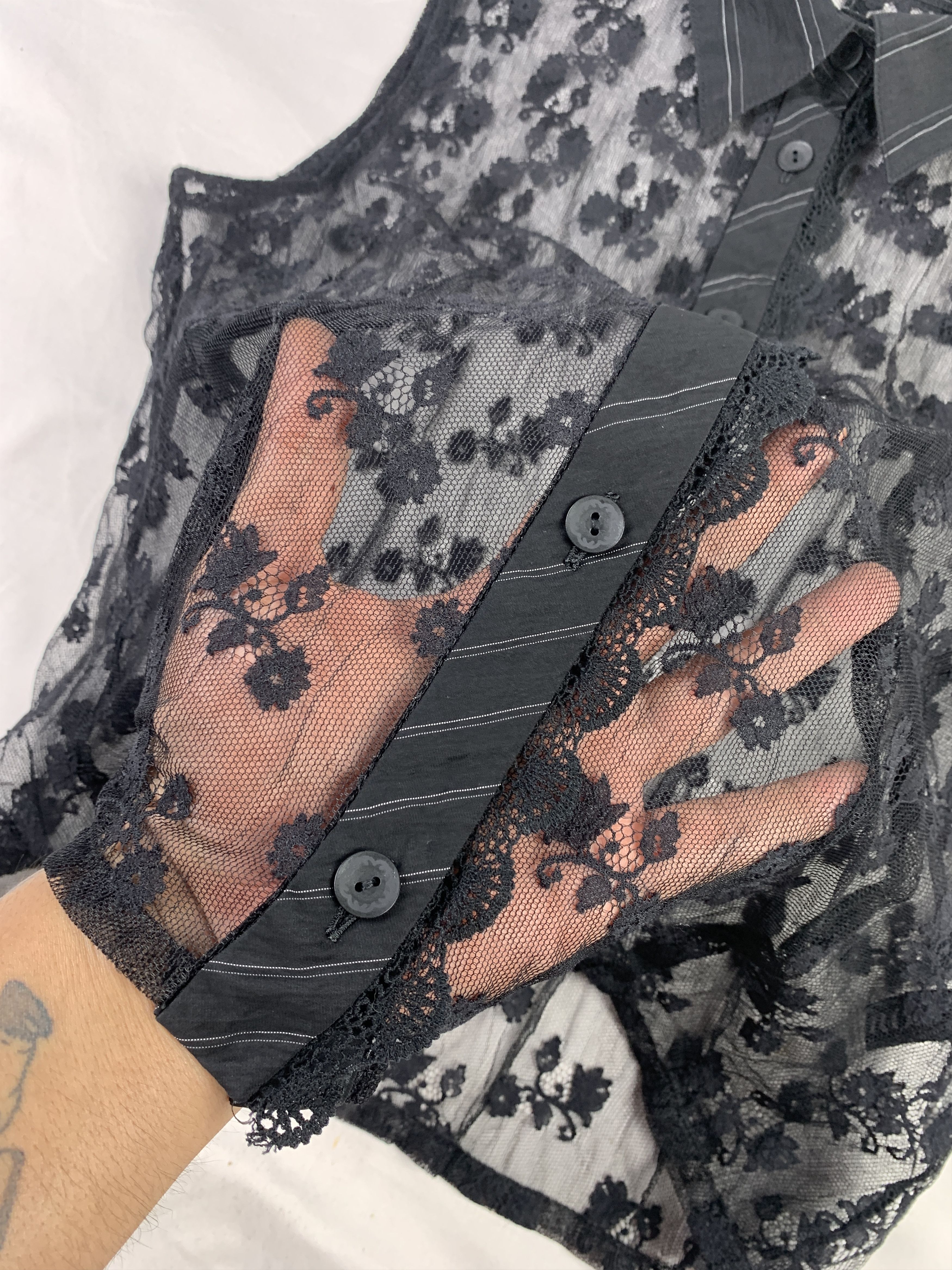 Japanese Brand 2000s NERO Japan Floral Mesh Blous (M) Size M / US 6-8 / IT 42-44 - 4 Thumbnail