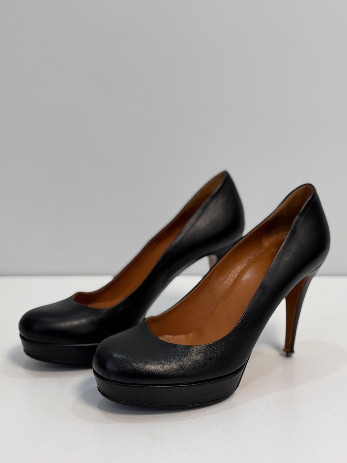 Gucci Gucci Black Leather Round Toe Platform Pumps Size US 8 / IT 38 - 1 Thumbnail