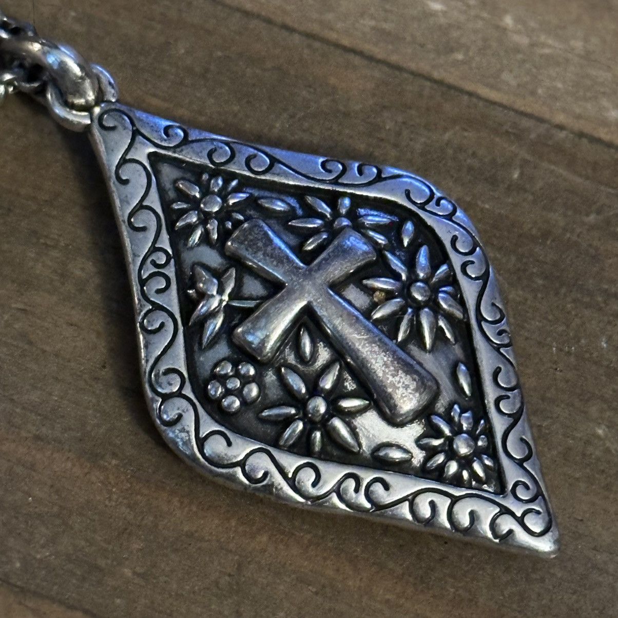 Other Hallmark silver tone reversible heart/cross pendant necklace Size ONE SIZE - 5 Thumbnail