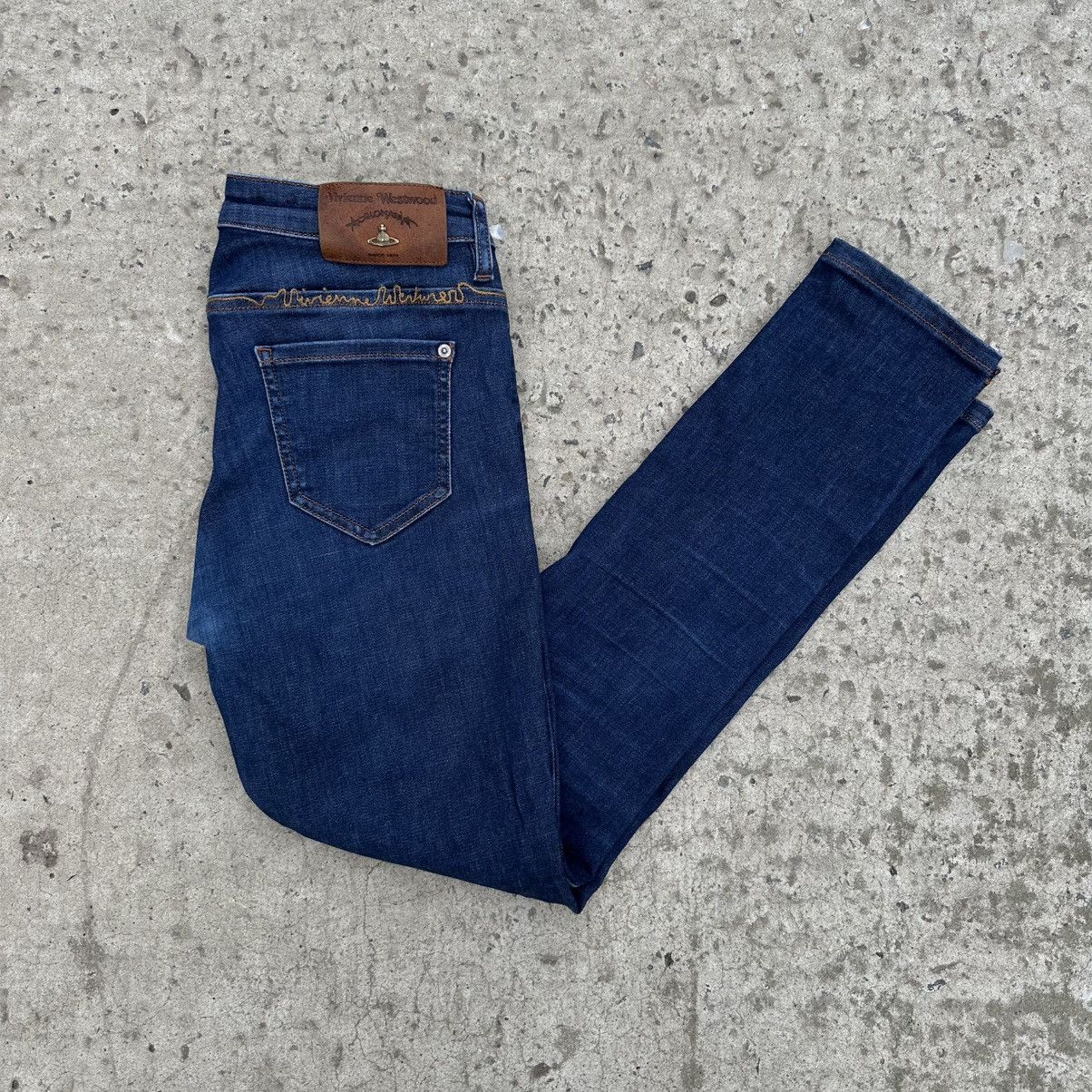 Vivienne Westwood Luxury Vivienne Westwood Jeans Crazy Fit Women’s Y2K Trend Size 26" / US 2 / IT 38 - 1 Thumbnail