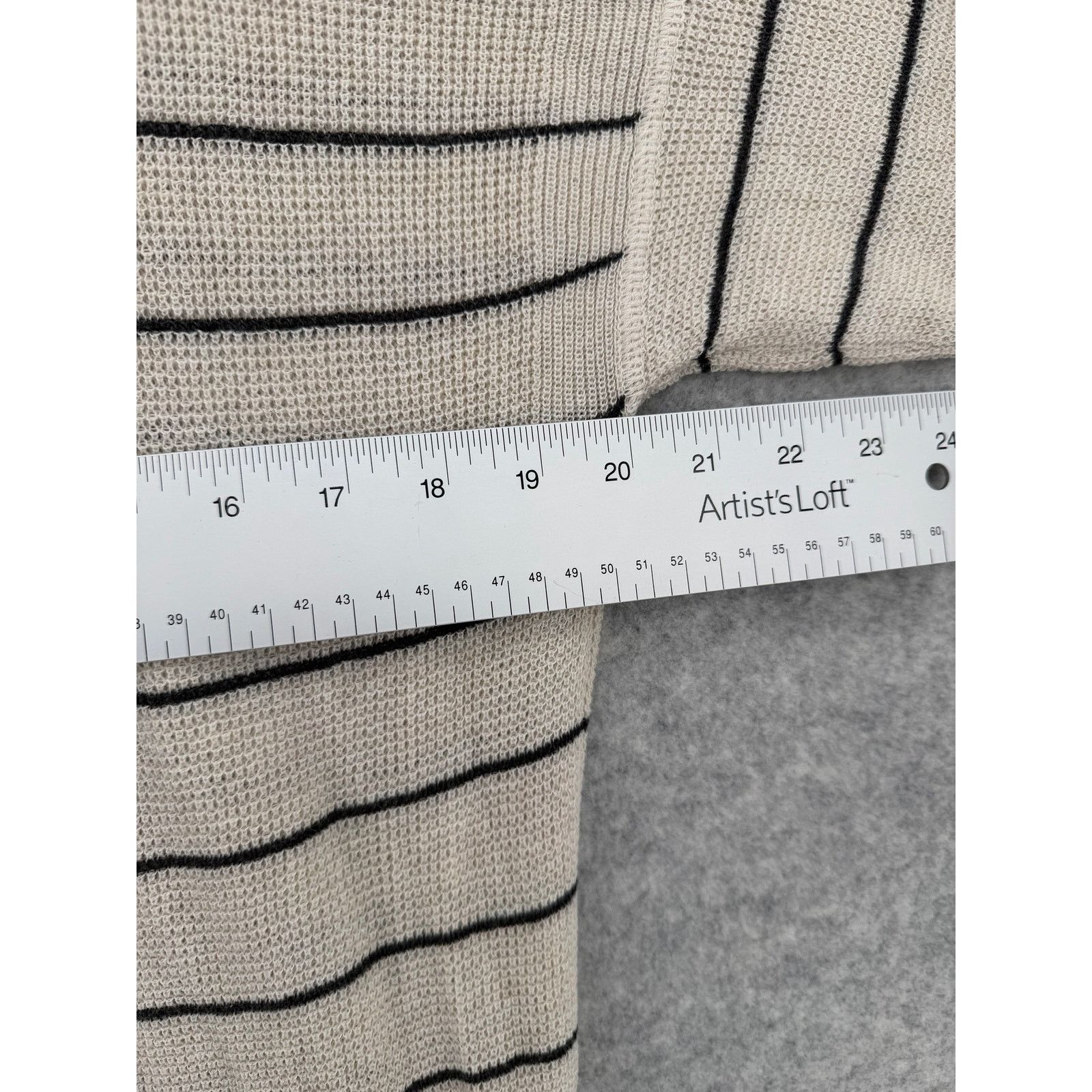 Prana NWT prAna Oatmeal Stripe Milani V-Neck Sweater Size SMALL Size S / US 4 / IT 40 - 8 Thumbnail