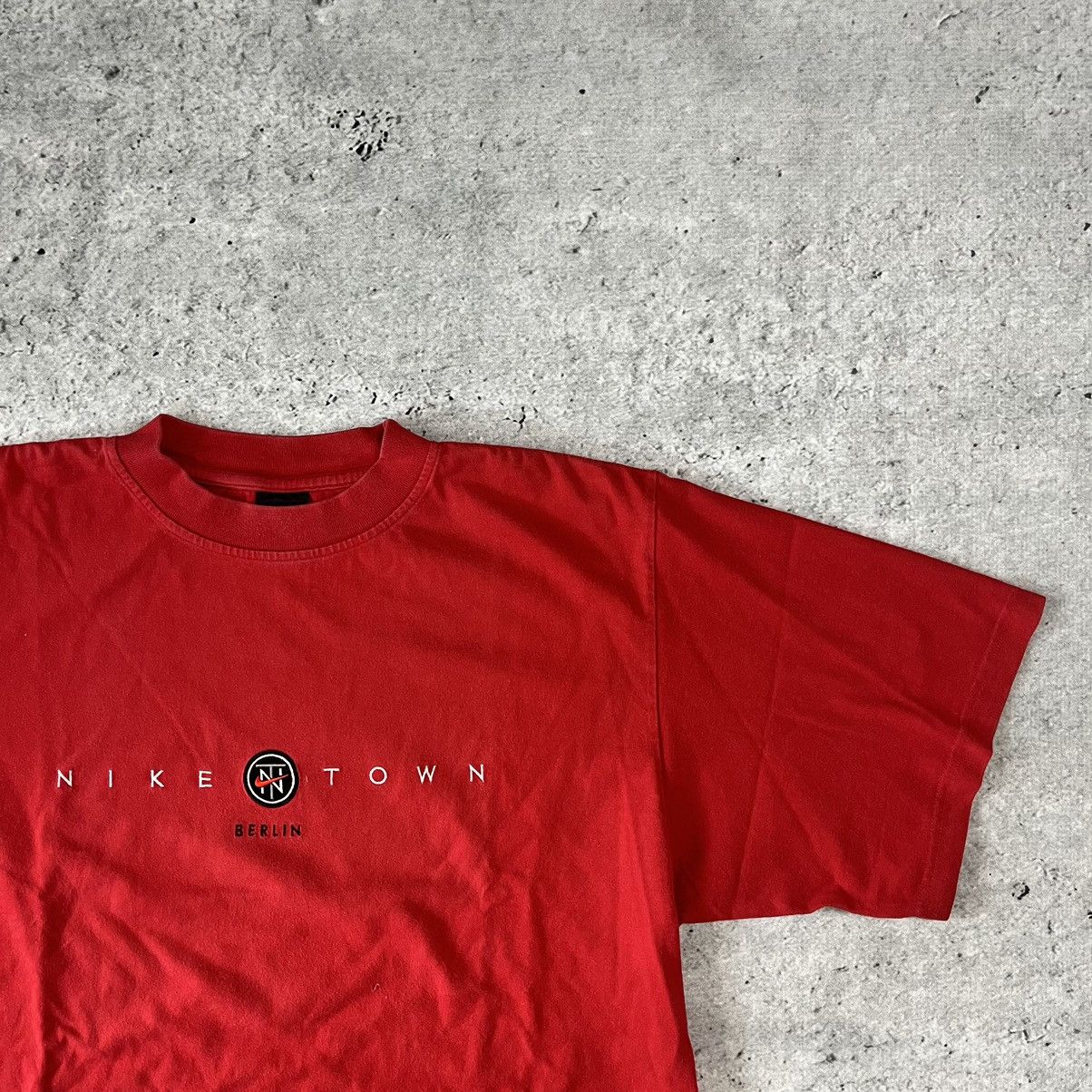 Nike × Vintage Nike town Berlin tee 00s vintage Size US L / EU 52-54 / 3 - 3 Thumbnail
