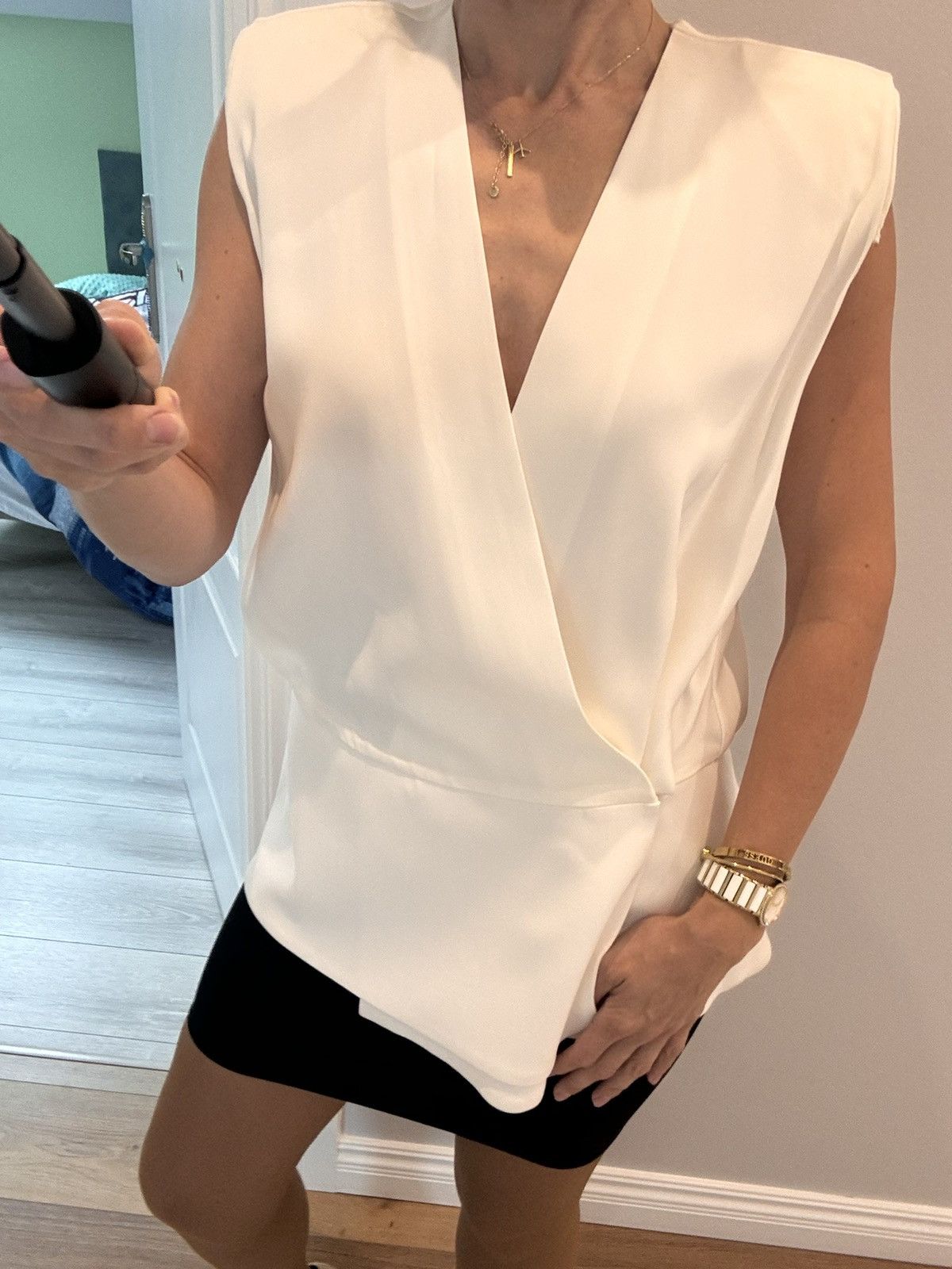Elisabetta Franchi Cream Vest Size XL / US 12-14 / IT 48-50 - 1 Thumbnail