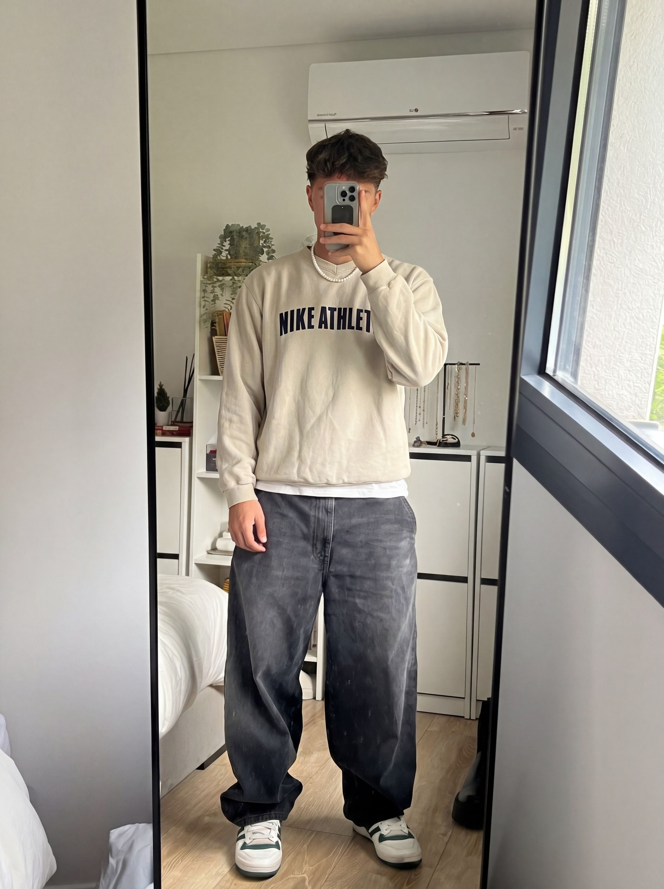 Nike Nike Vintage Sweatshirt / Streetwear Style Size US M / EU 48-50 / 2 - 1 Thumbnail