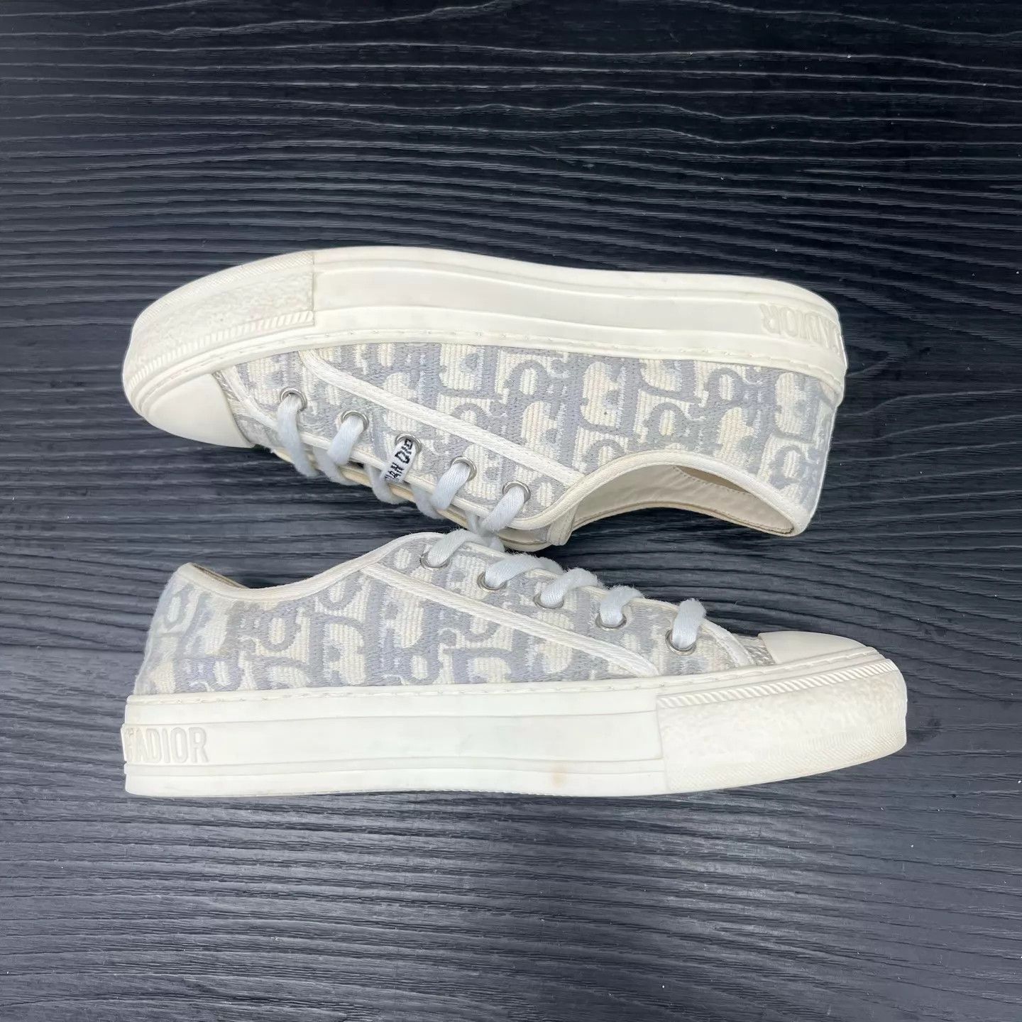 Dior DIOR Walk'n'Dior Gray Embroidered 37.5 Shoes Size US 7 / IT 37 - 2 Thumbnail
