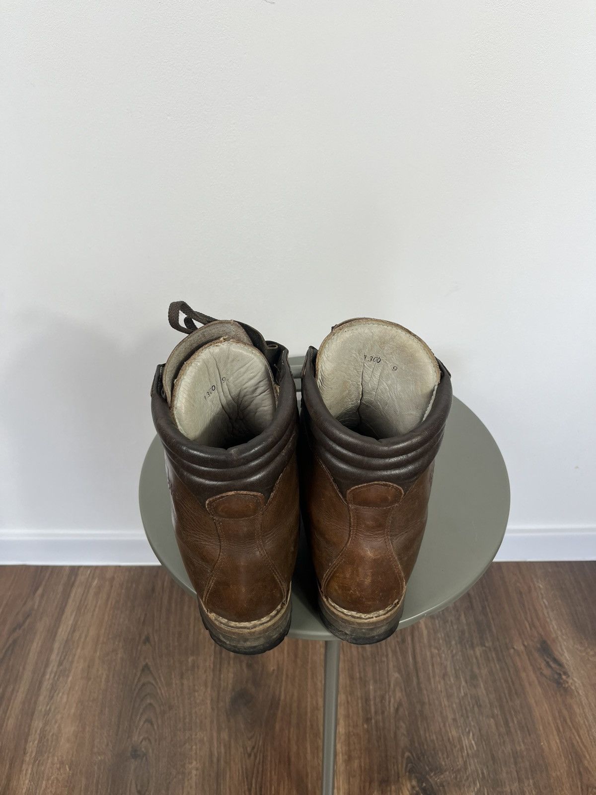 Other Meindl Men’s Leather Hiking Boots 9 Heavy Duty Vibram Sole Size US 9 / EU 42 - 6 Thumbnail