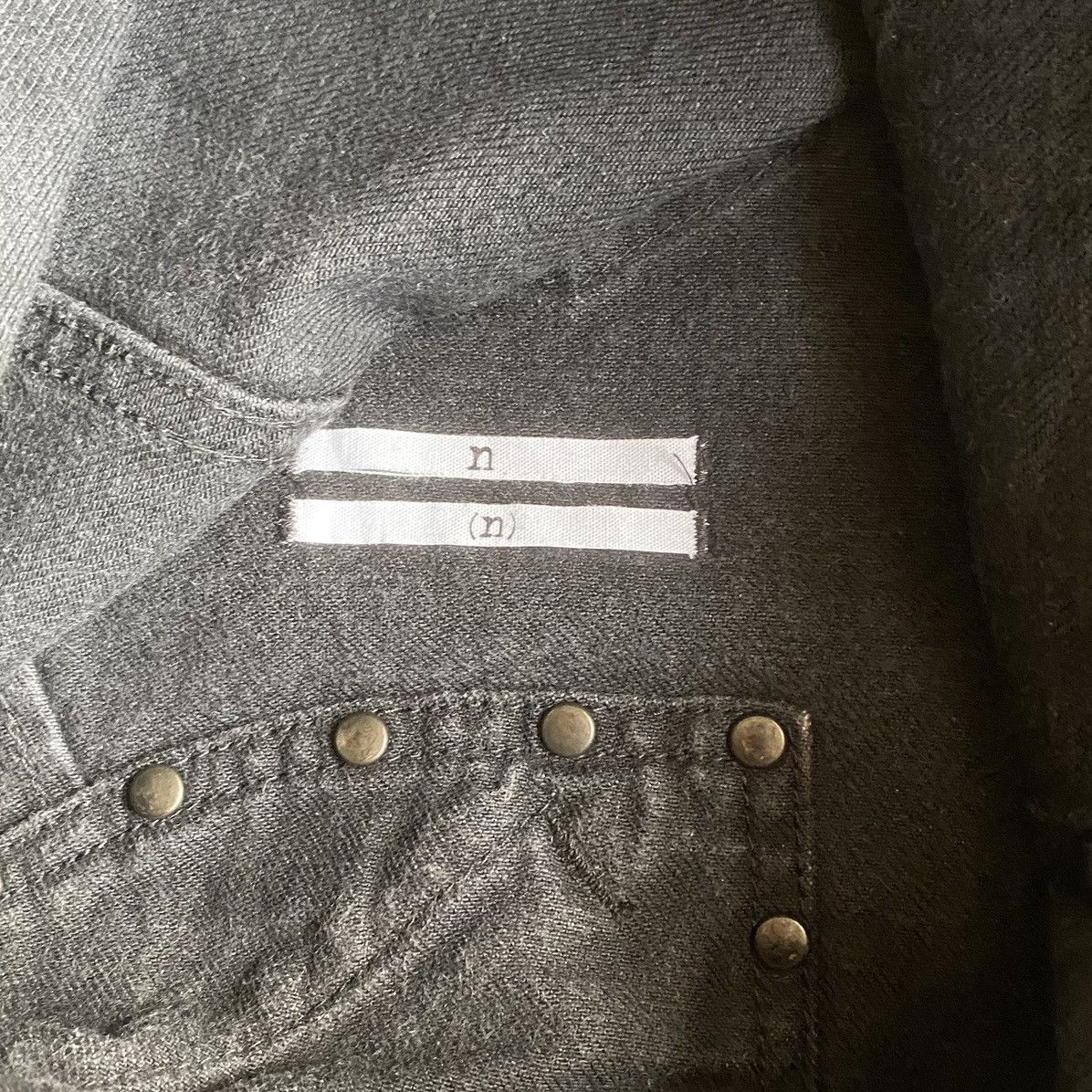 Number (N)ine N(N) Rivet Studded Denim Trucker Jacket Size US S / EU 44-46 / 1 - 9 Thumbnail