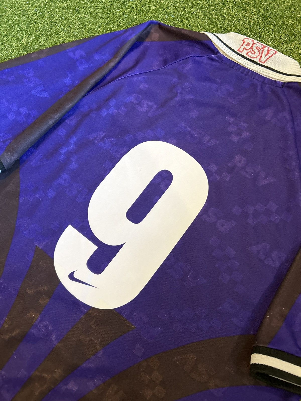 Nike 96/97 PSV Eindhoven Away Shirt Size US XL / EU 56 / 4 - 10 Thumbnail