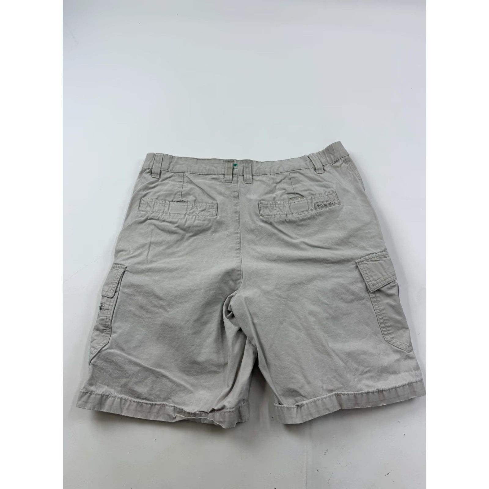 Vintage Columbia Shorts Mens Medium Beige Cargo 10 Inseam Cotton Outdoor Casual XCO Size US 31 - 7 Thumbnail