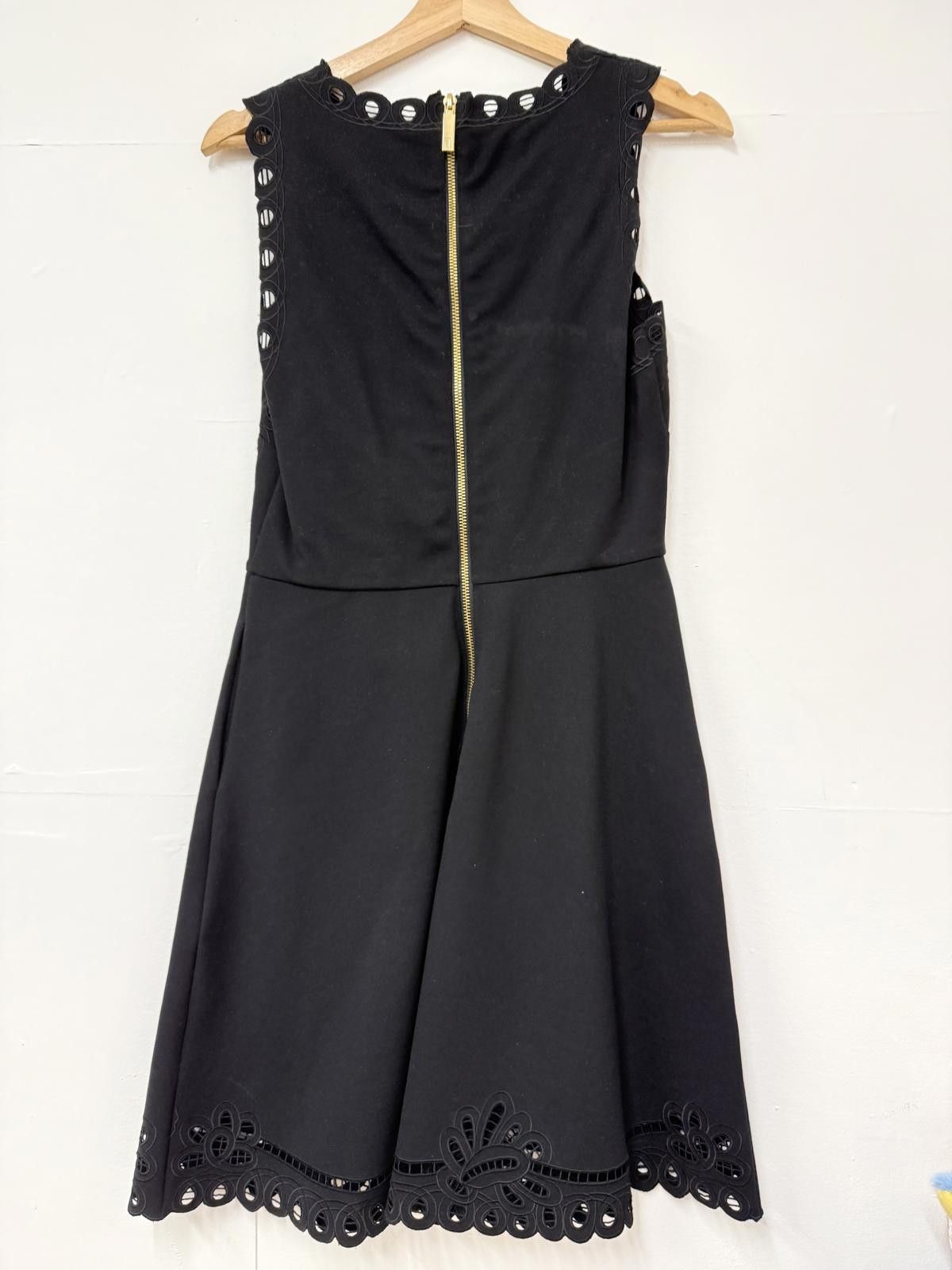 Ted Baker Ted Baker Black Lace Detail Sleeveless Dress UK Size 2 Size XXS / US 00 / IT 34 - 4 Thumbnail