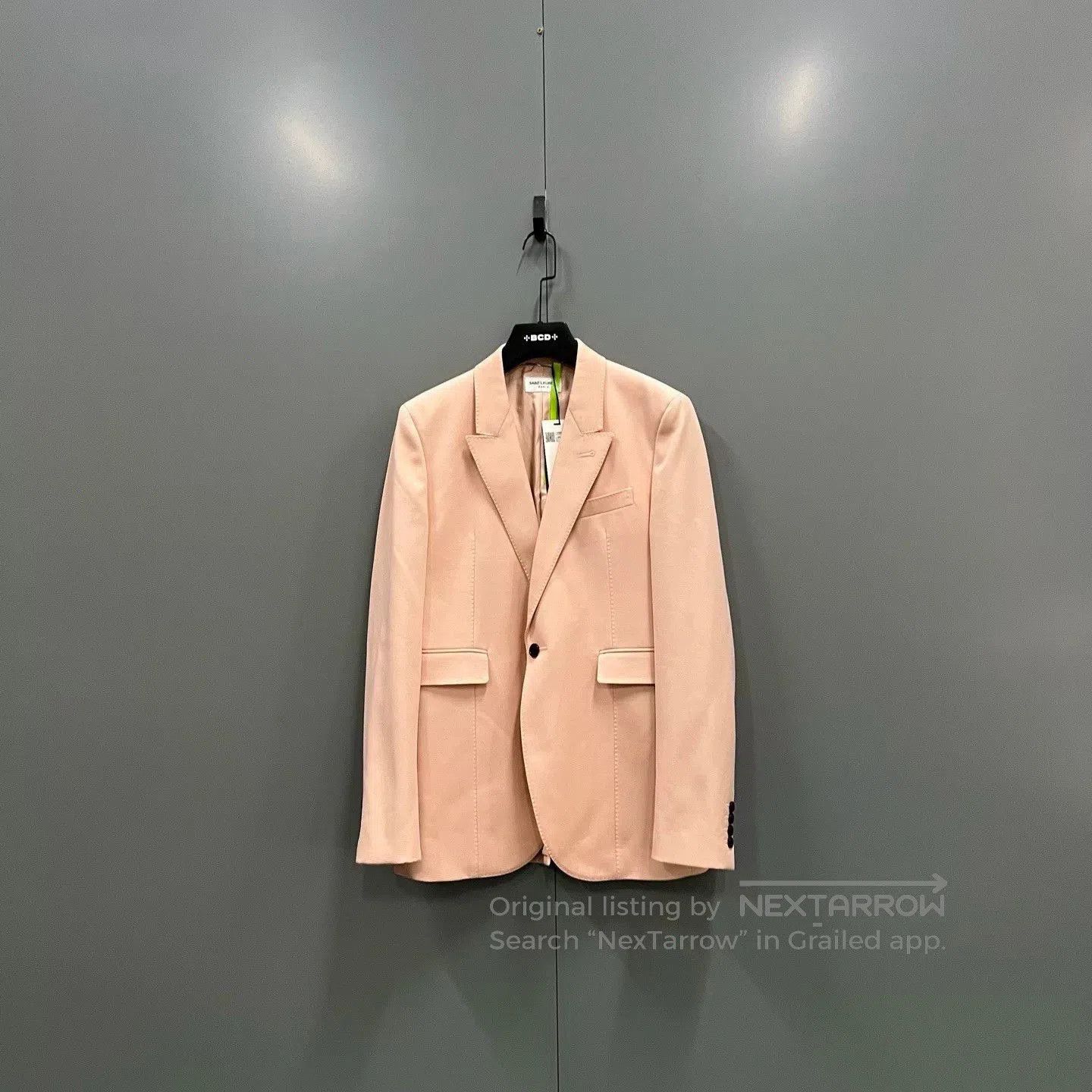 Saint Laurent Paris Saint Laurent Light Pink Structured Blazer. Size US S / EU 44-46 / 1 - 1 Thumbnail