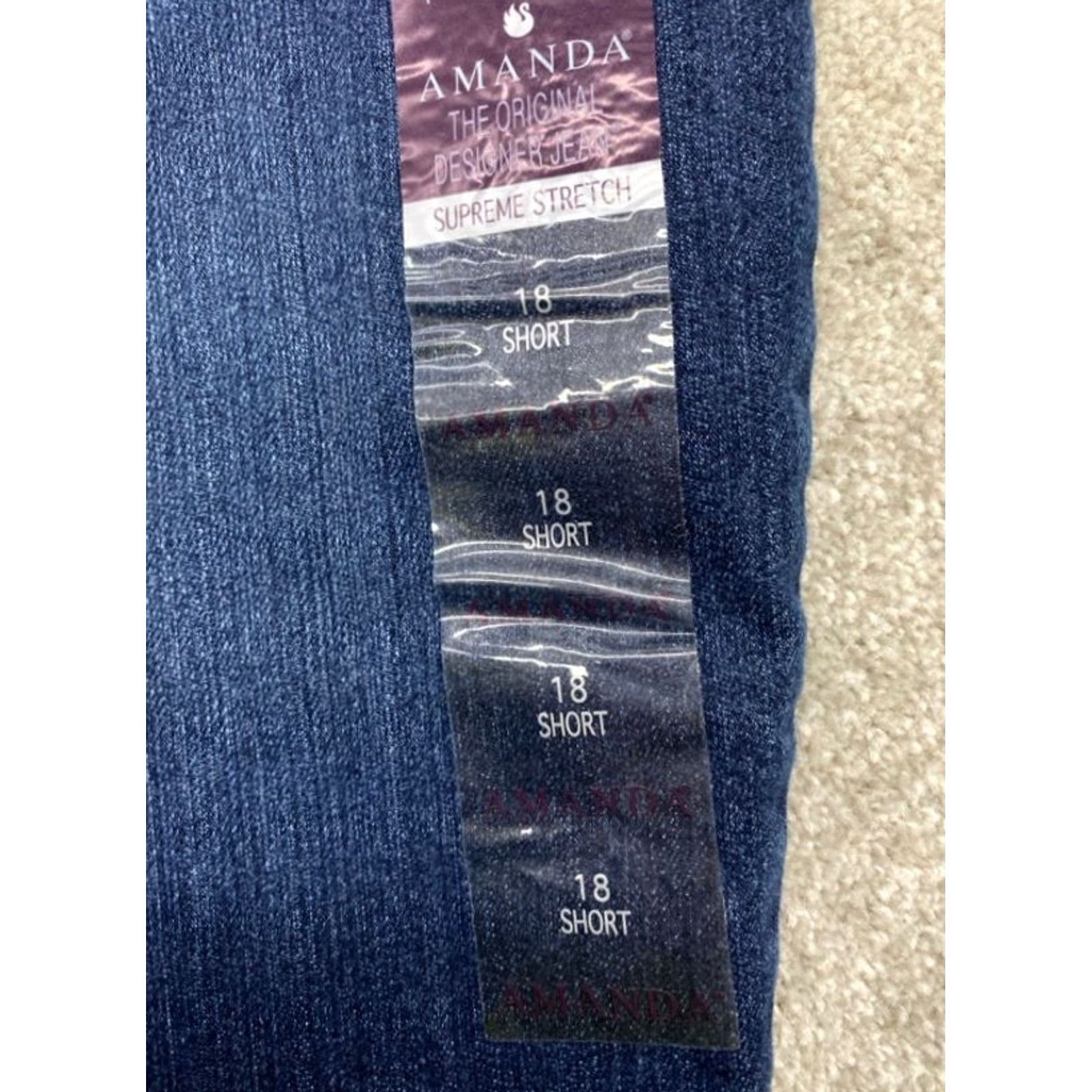 Gloria Vanderbilt Gloria Vanderbilt Jeans Amanda 18 Womens Denim Stretch NWT Blue 37x28.5 5-Pocket Regular Rise Tailored Tapered Pattern Solid Shirt? Size 40" / US 18 - 5 Thumbnail