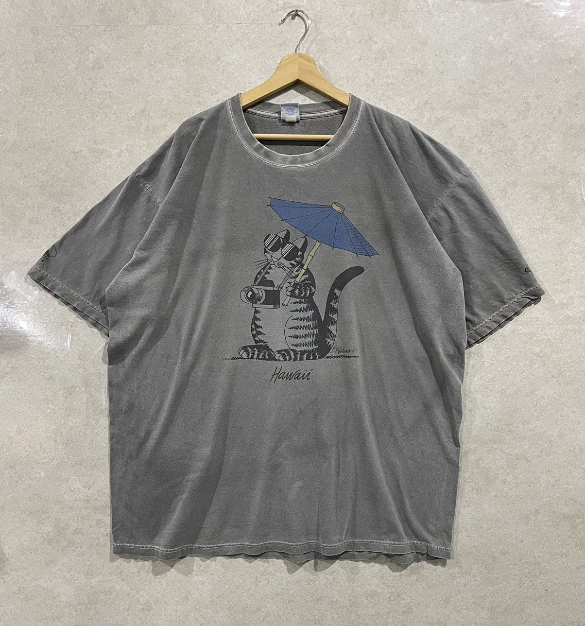 Vintage Vintage Y2K Hawaii Crazy Shirt Tee Size US XXL / EU 58 / 5 - 1 Thumbnail