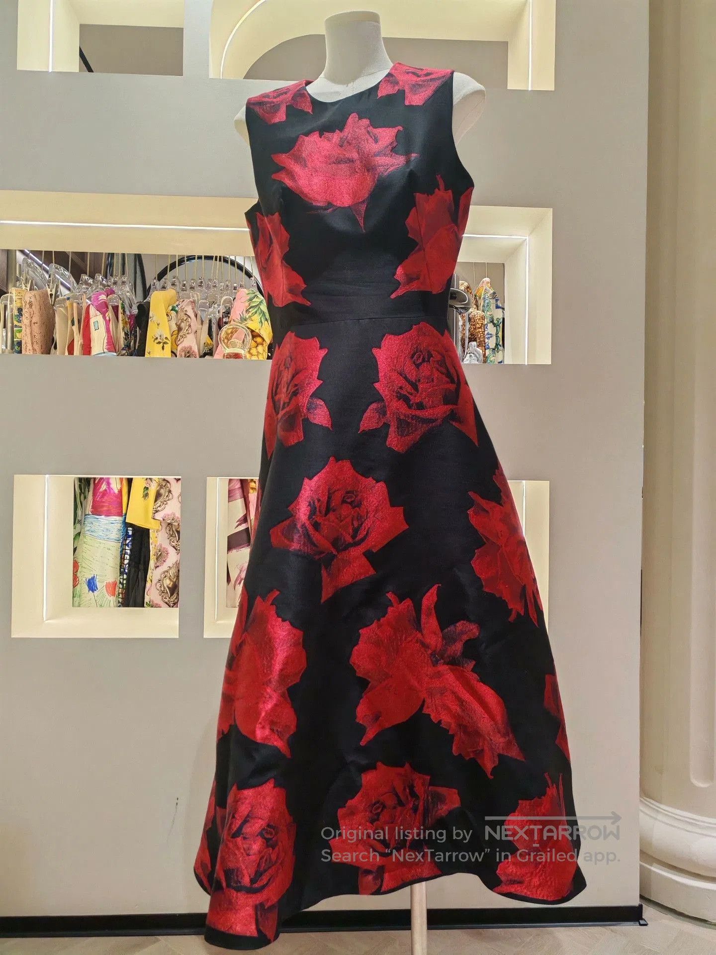 Alexander McQueen McQueen Rose Show Silk Dress. Size M / US 6-8 / IT 42-44 - 1 Thumbnail