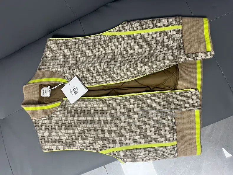Hermes Hermes Ladies' Vest, Khaki, Full Logo Design Size XXS / US 00 / IT 34 - 1 Thumbnail