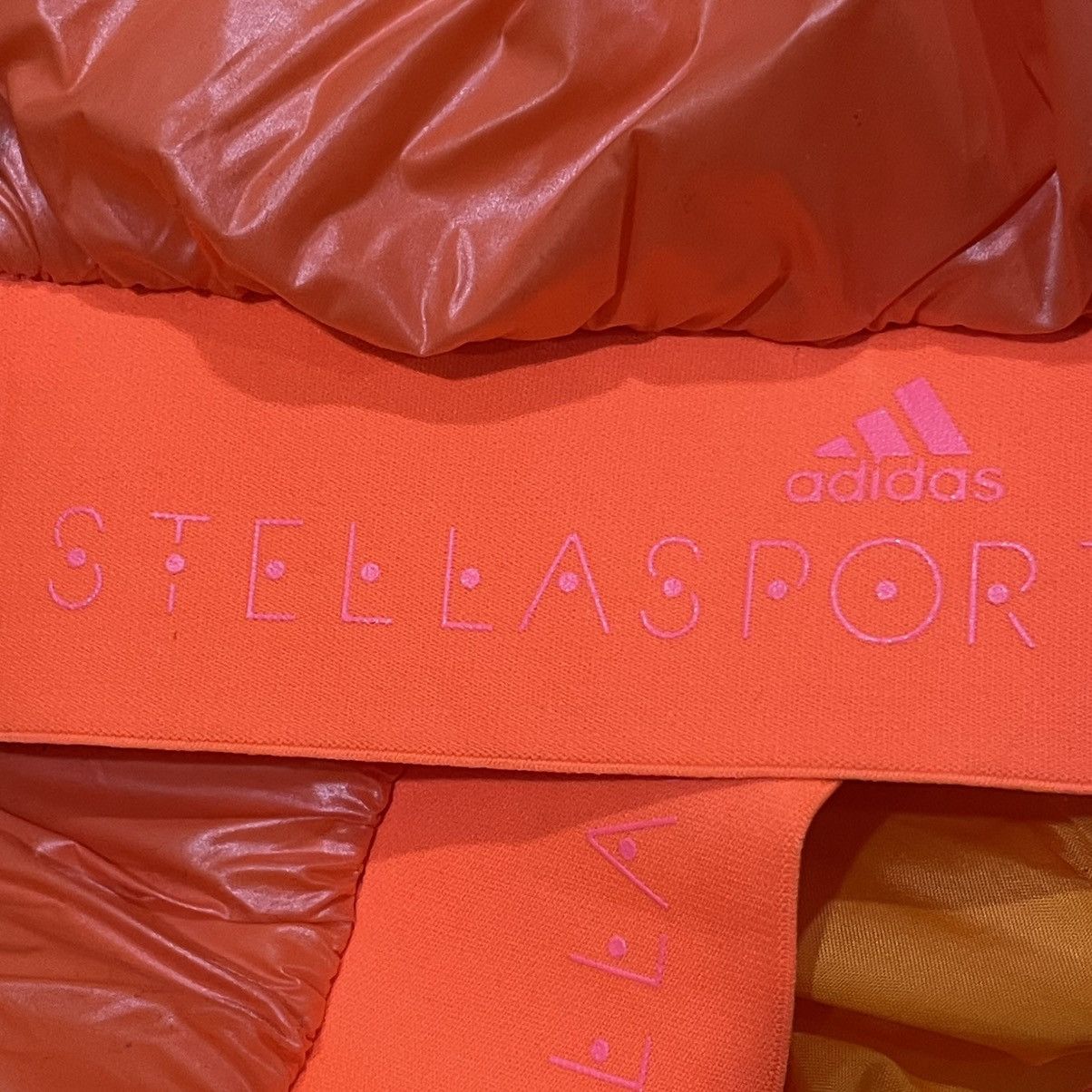 Adidas × Stella McCartney Adidas Stella McCartney StellaSport Hooded Crop Puffer Size L / US 10 / IT 46 - 12 Thumbnail