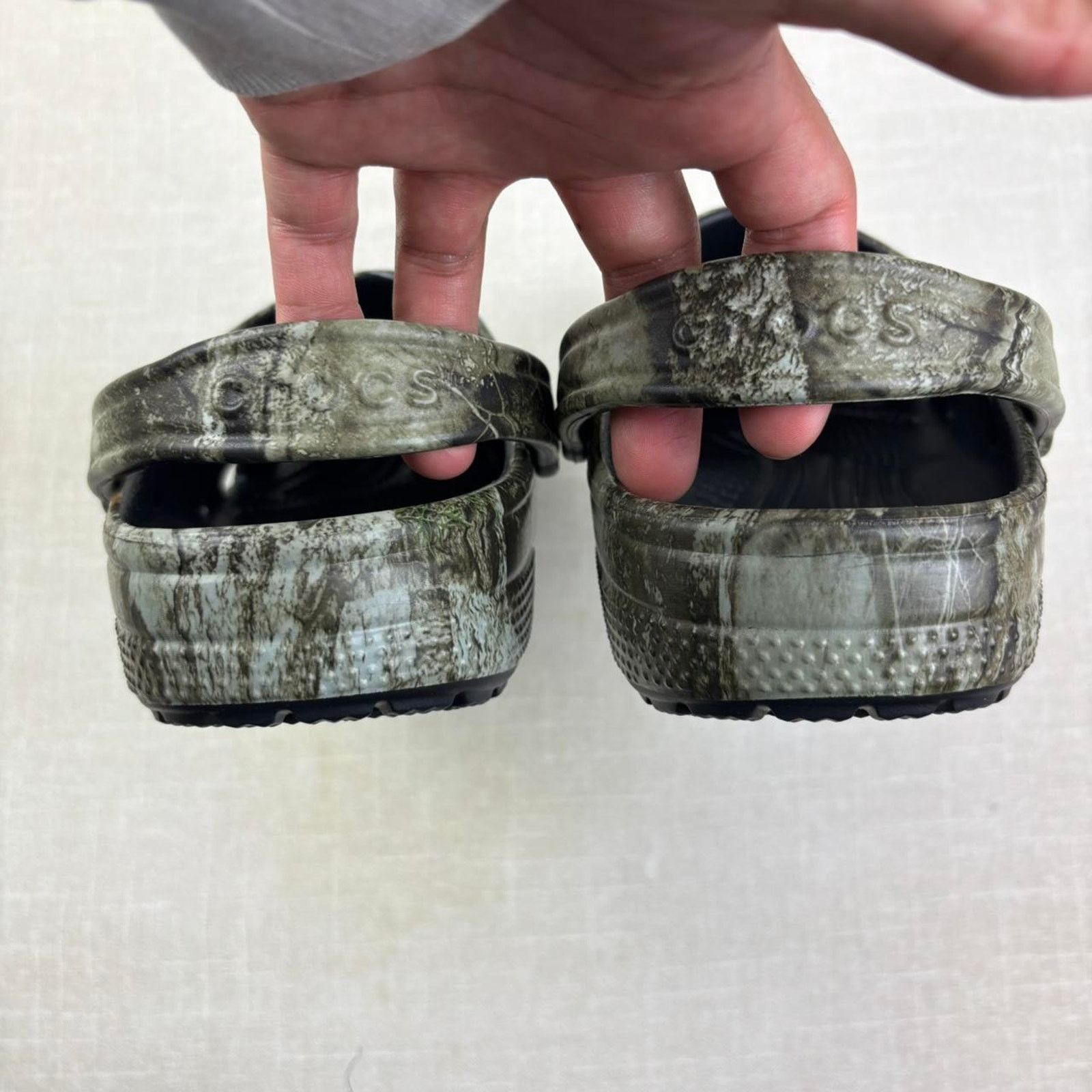 Crocs 🏕️ Realtree x Crocs Classic Clog "APX Camo" 8M Size US 8 / EU 41 - 6 Thumbnail