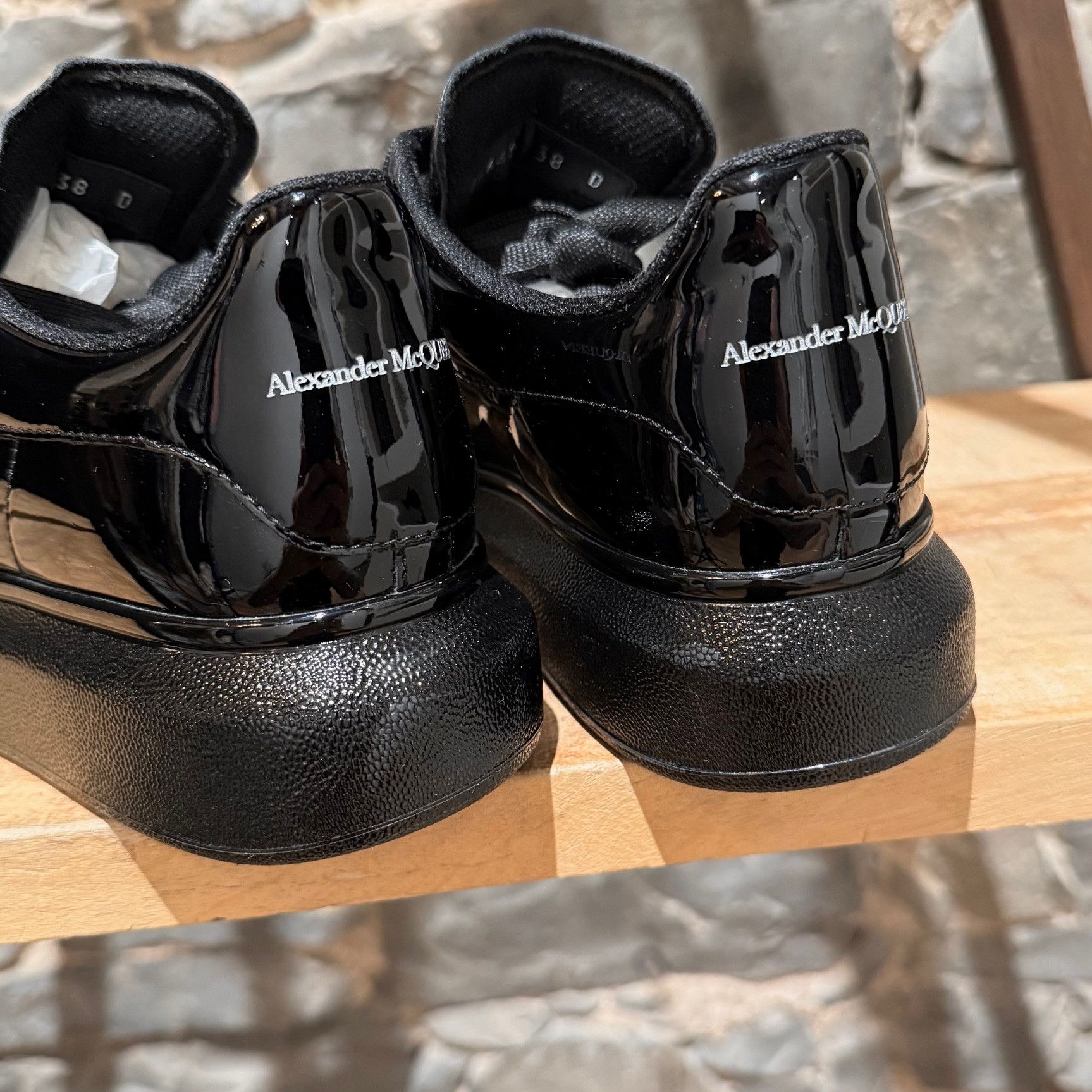 Alexander McQueen Alexander McQueen Black Patent Leather Oversized Sneakers Size US 8 / IT 38 - 5 Thumbnail