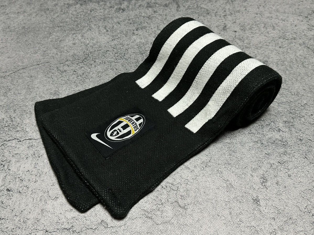 Nike Vintage Nike Juventus Football Scarf Soccer Size ONE SIZE - 7 Thumbnail
