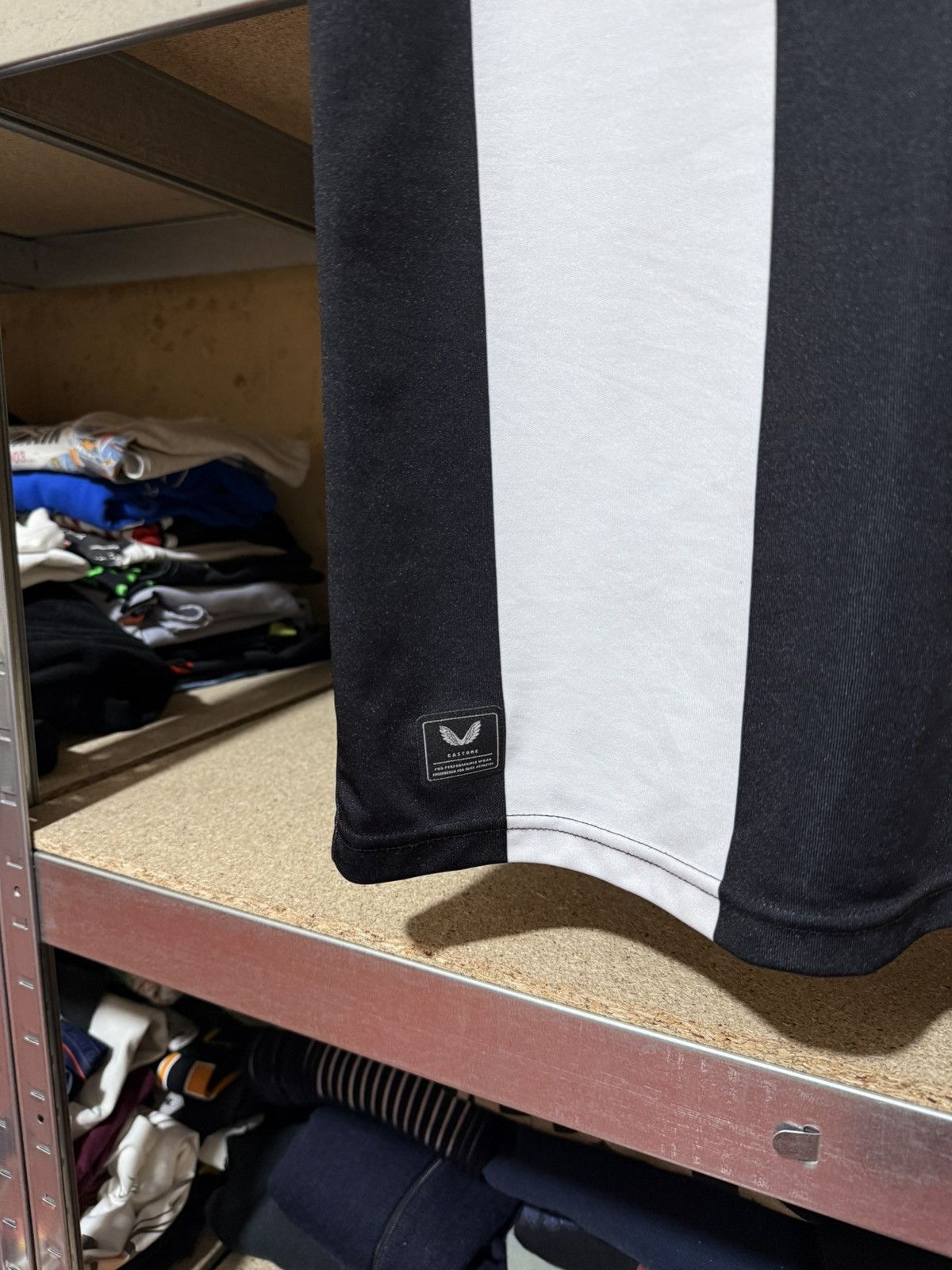 Castore × Vintage Rare Castore Newcastle United 2021 2022 Home Soccer Jersey Size US S / EU 44-46 / 1 - 7 Thumbnail