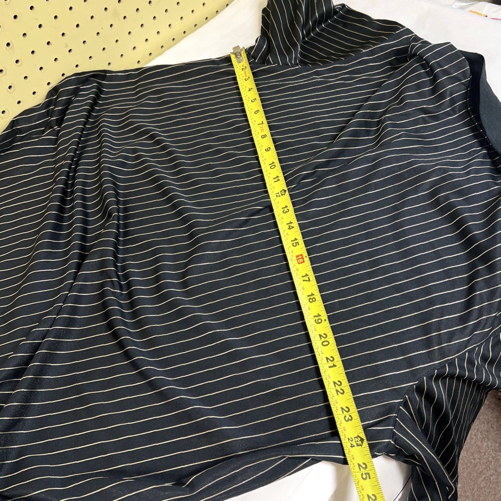 Nike Nike Performance Polo Shirt Mens 2XL Black Gold Tone Striped Short Sleeve Shirt Size US XXL / EU 58 / 5 - 4 Thumbnail