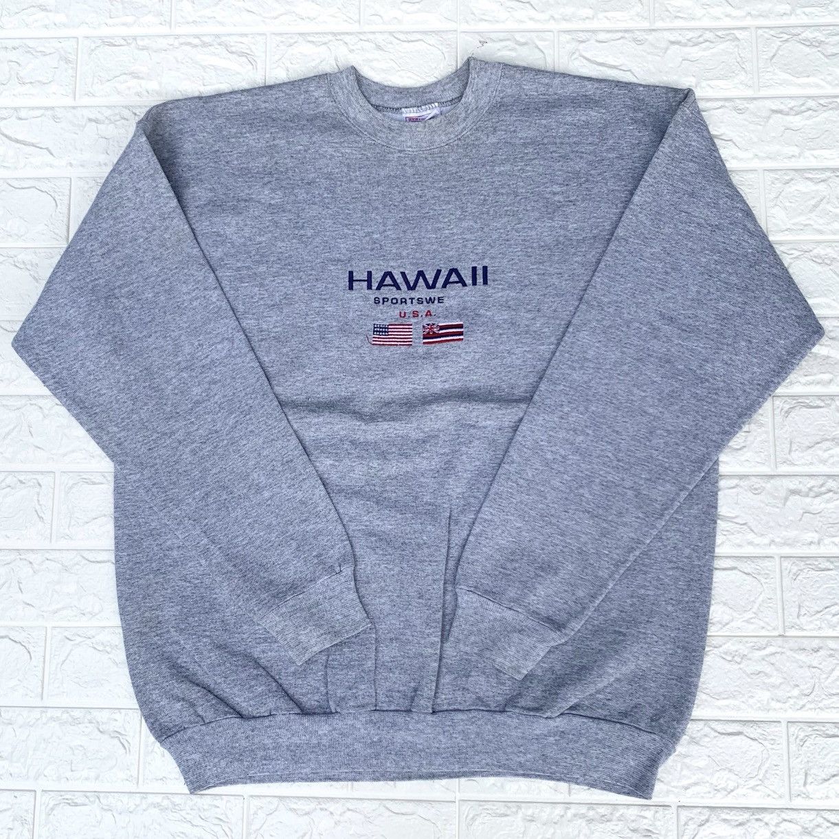 Hanes Vintage 90s Hanes Hawaii Sportswear USA Crewneck Sweatshirt Size US L / EU 52-54 / 3 - 1 Thumbnail