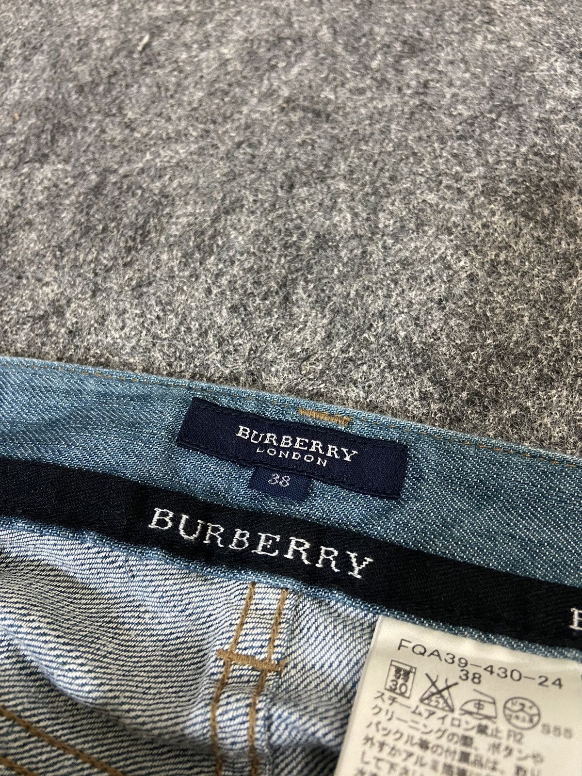 Burberry × Vintage Vintage Y2K burberry london denim pants Size 26" / US 2 / IT 38 - 7 Thumbnail