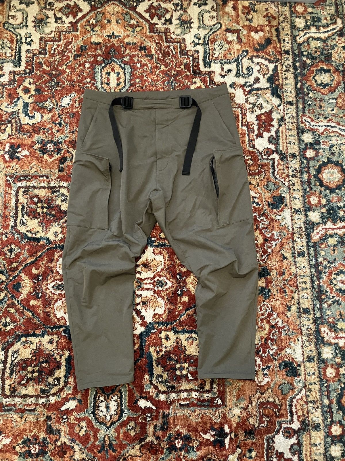 ACRONYM P31A-DS Size: S Acronym AW20 P31A-DS, Alpha Green – HUIBEN