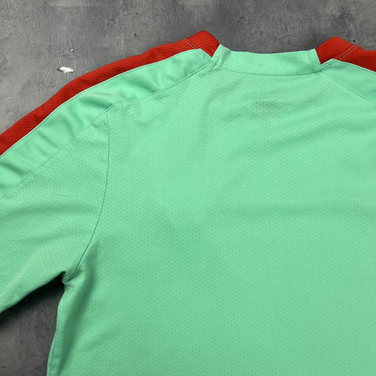 Other Rare! Portugal Nike Training Soccer Jersey Shirt 00s Size US S / EU 44-46 / 1 - 15 Thumbnail