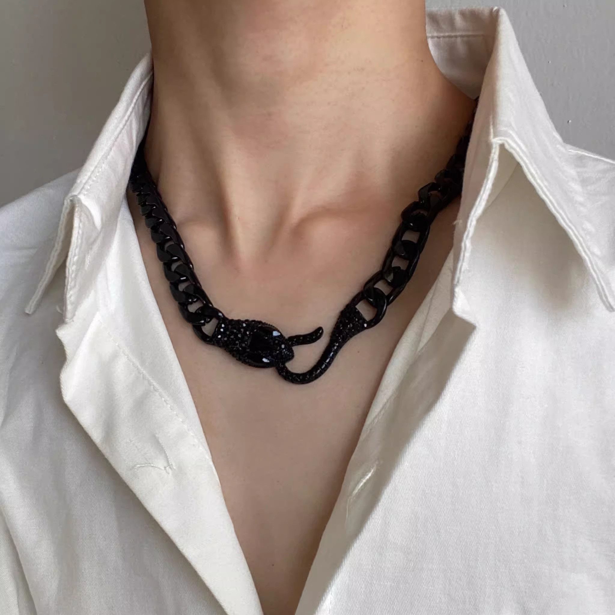 Jewelry × Vintage Hip hop punk black serpentine necklace for men Size ONE SIZE - 1 Thumbnail