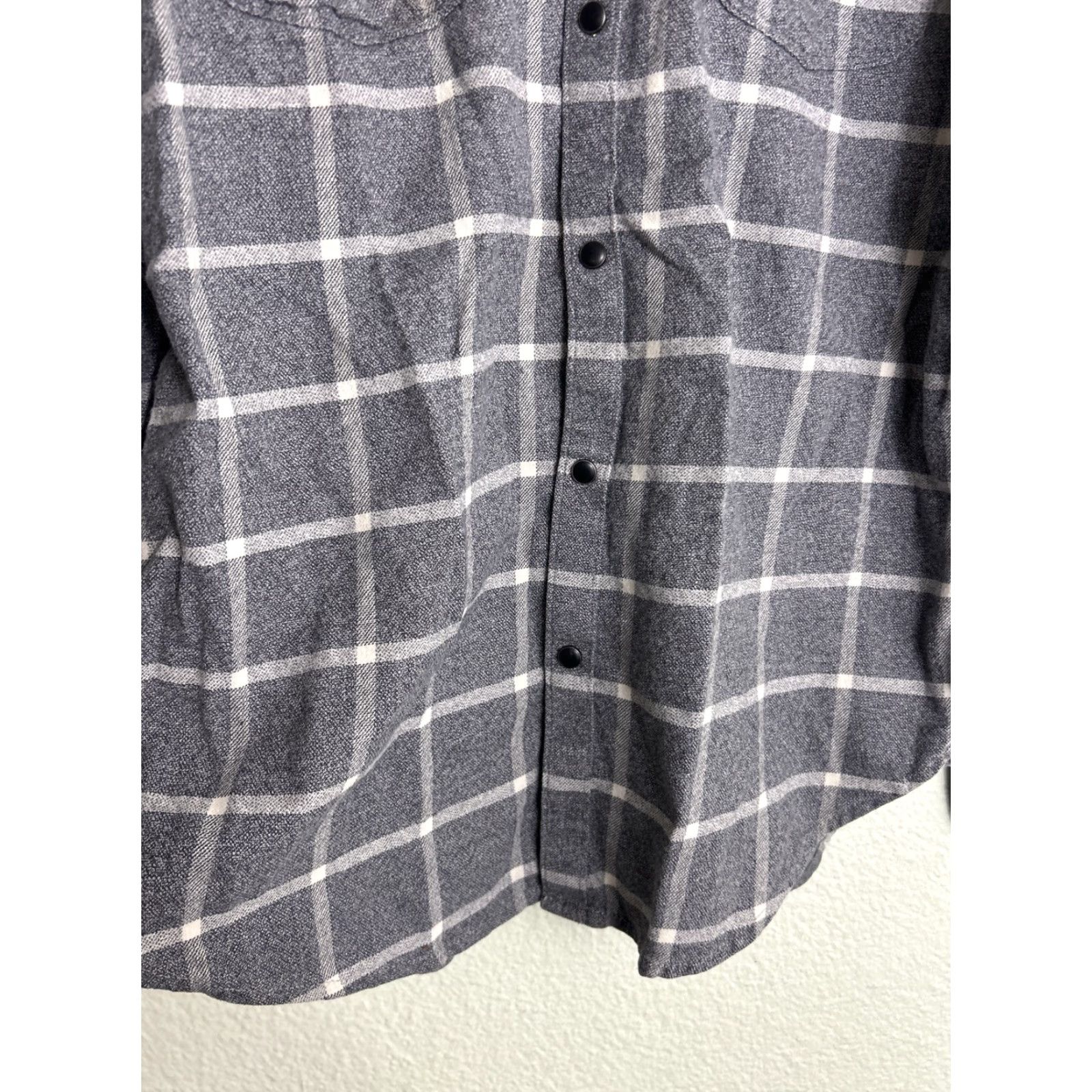 Lucky Brand Lucky Brand Men's Medium Gray Plaid Saturday Stretch Button-Up Shirt Size US M / EU 48-50 / 2 - 5 Thumbnail