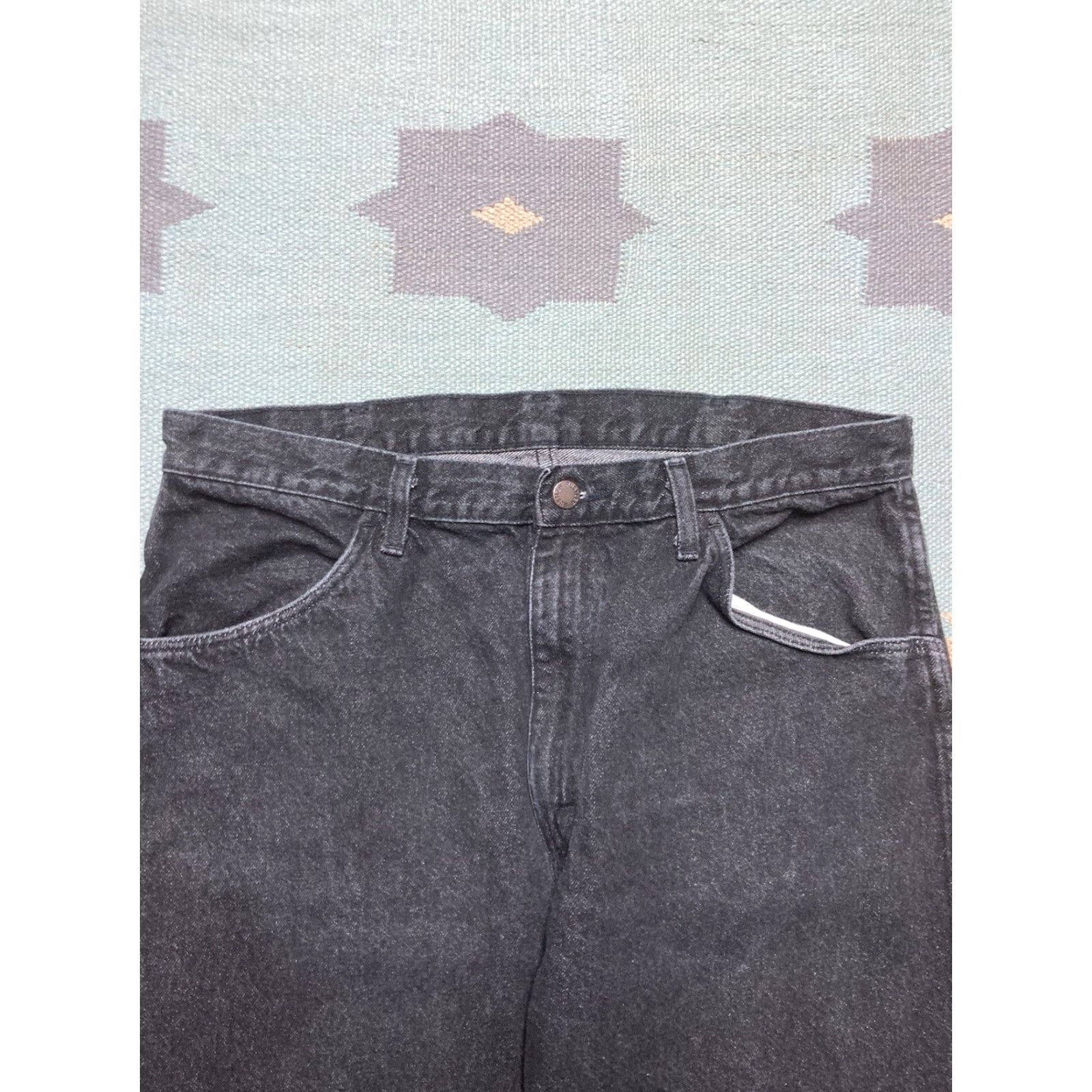Wrangler VINTAGE Wrangler Jeans Mens Jeans Black Denim Straight Leg Grunge 34x29 Wrangler 34x29 Wrangler? Size US 34 / EU 50 - 3 Thumbnail