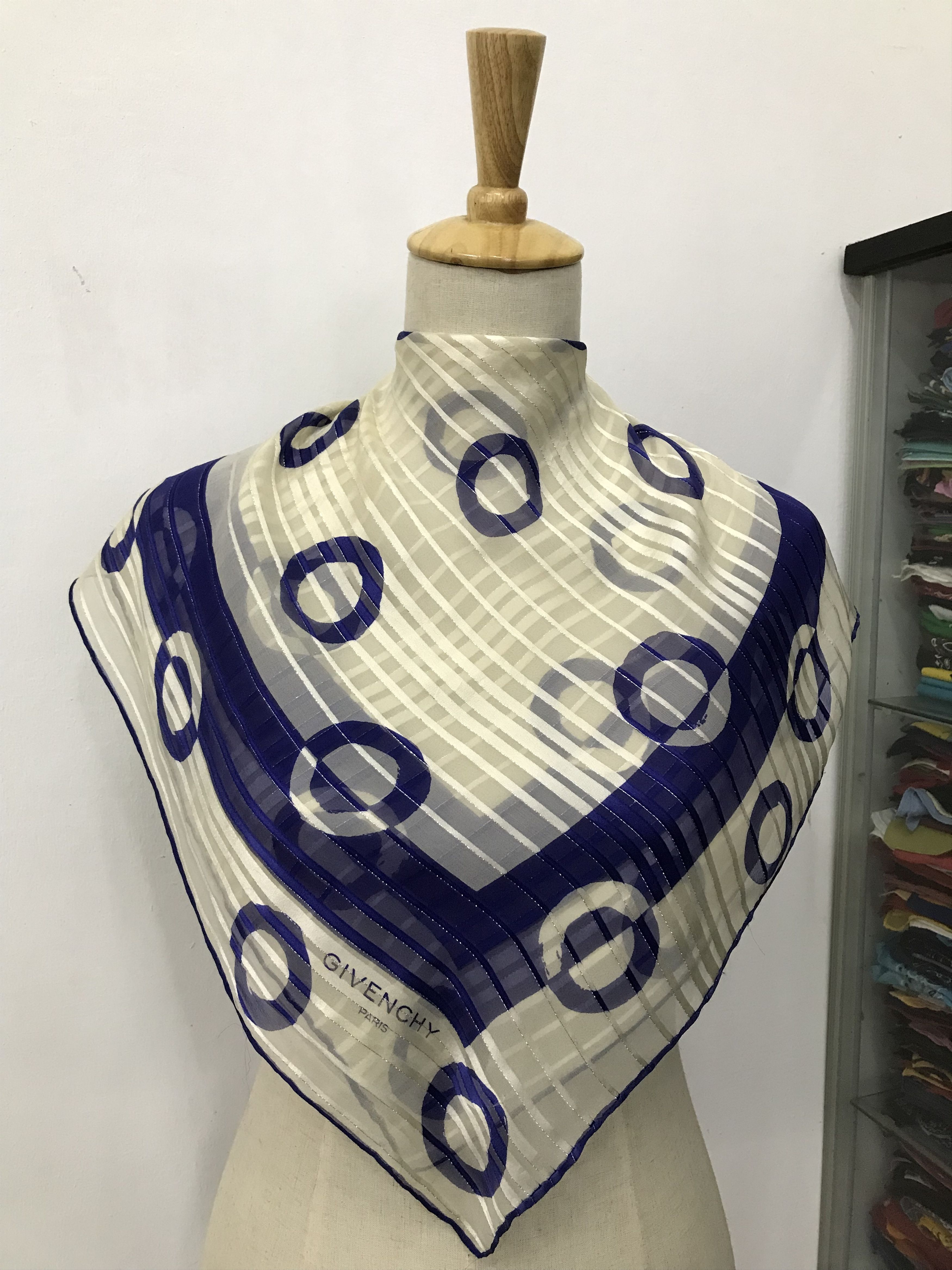 Vintage Vintage Givenchy Silk Scarf Size ONE SIZE - 1 Thumbnail