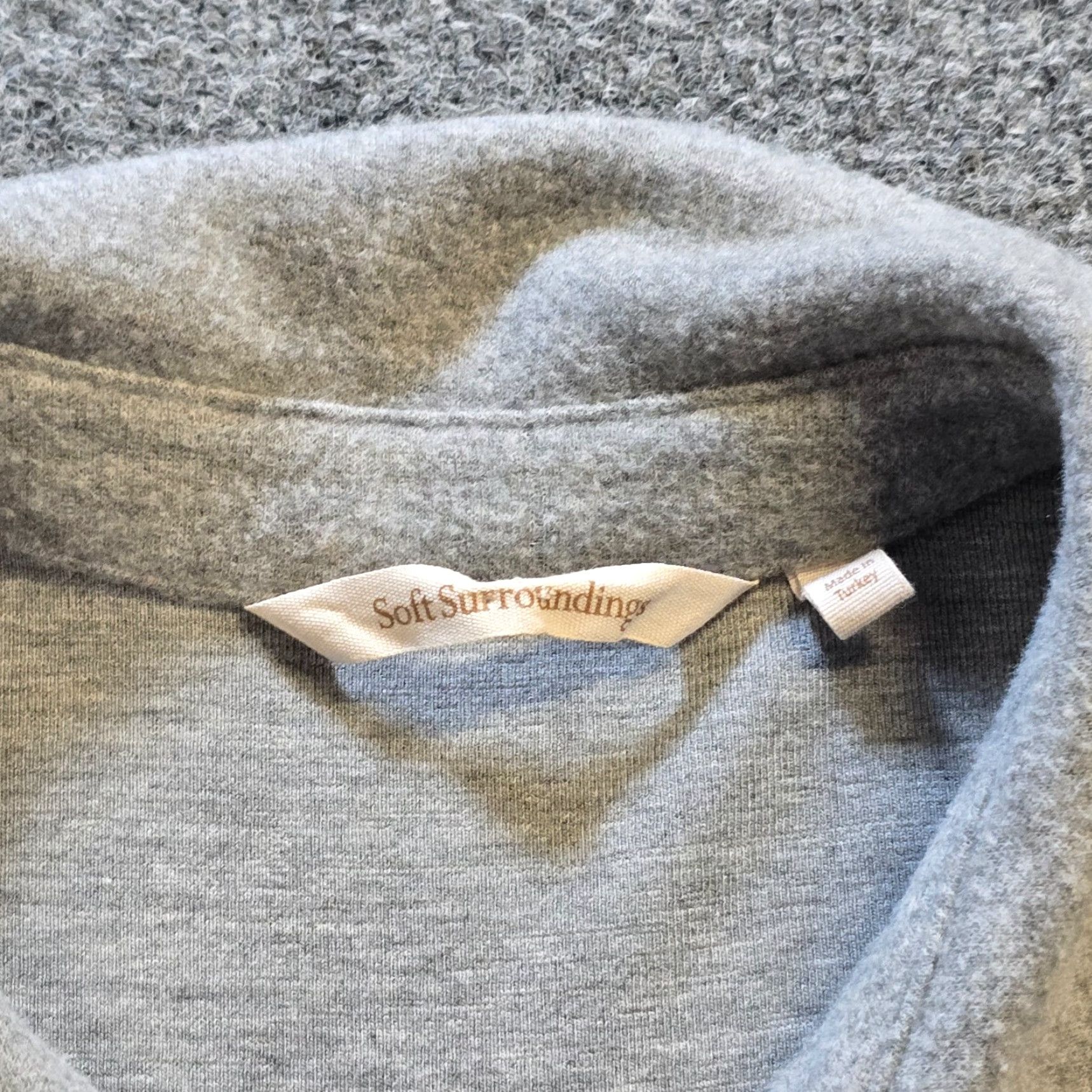 Soft Surroundings Soft Surroundings Top Womens Size Medium Gray Velour Flowy Long Sleeve Casual Blouse Tunic Regular Shirt M Womens Velour Top Gray Casual Velour Blouse Size M / US 6-8 / IT 42-44 - 4 Thumbnail