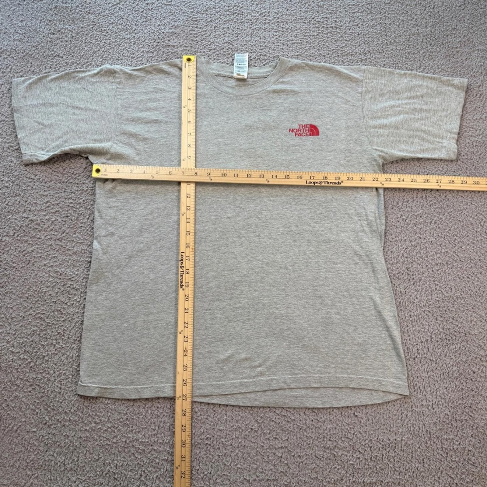 The North Face The North Face Mens Red Box Logo Graphic T-Shirt Grey L Size US L / EU 52-54 / 3 - 3 Thumbnail