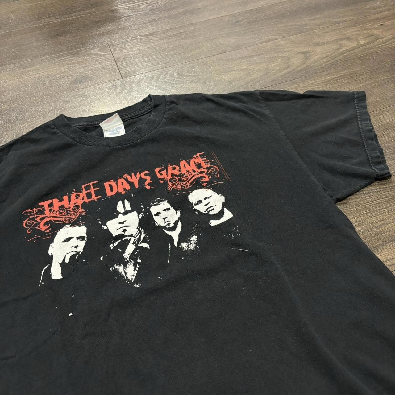Designer vintage three days grace t shirt 00s M/L Size US L / EU 52-54 / 3 - 1 Thumbnail