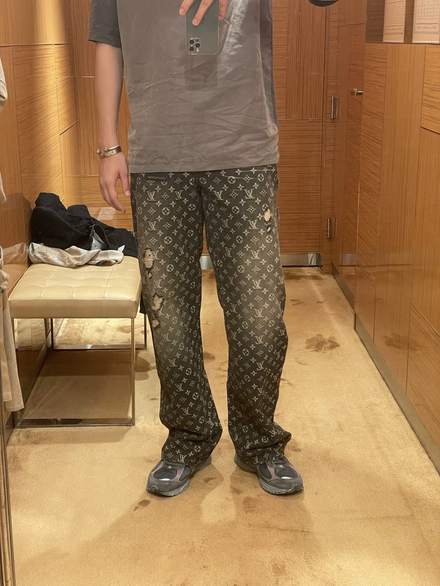 Louis Vuitton louis vuitton full print denim pants Size US 32 / EU 48 - 1 Thumbnail