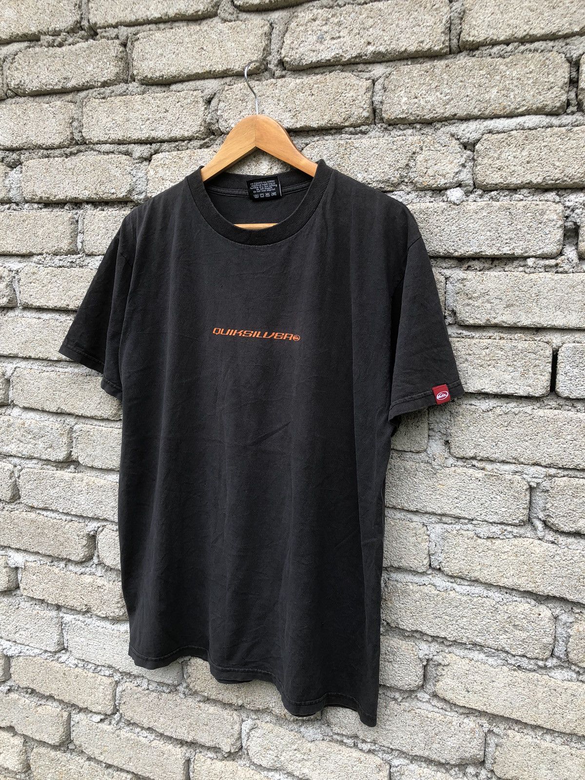 Quiksilver × Vintage Vintage Beauty Sunfaded 90s Quiksilver Big Logo Backhit Tee Size US L / EU 52-54 / 3 - 12 Thumbnail