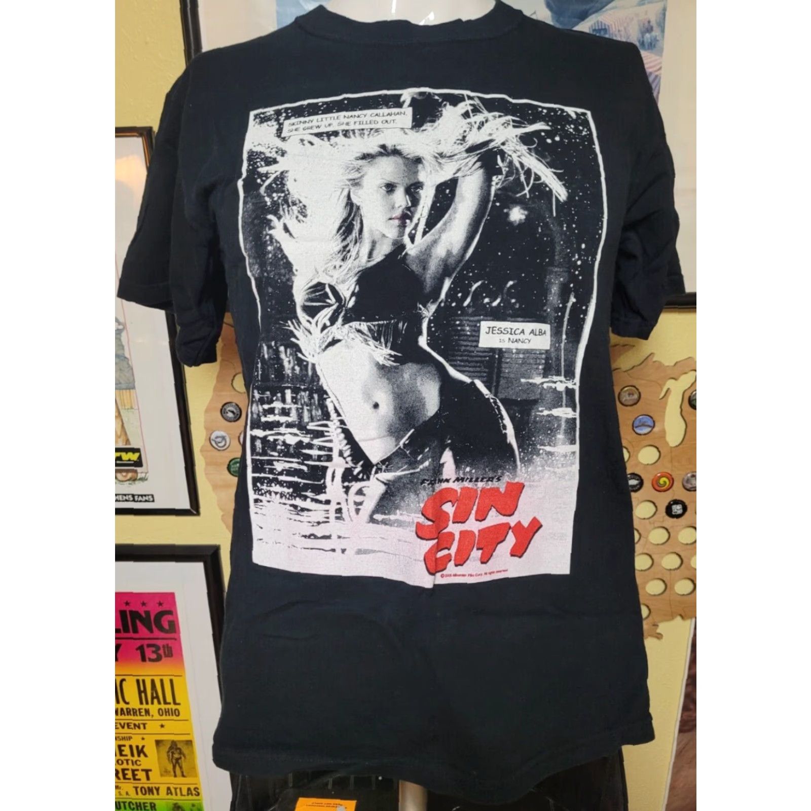 Anvil VTG Sin City Movie T-Shirt M Black Cotton Logo Anvil Mens 2005 Jessica Alba Nancy Callahan 2005 Movie Theme Size US M / EU 48-50 / 2 - 2 Thumbnail