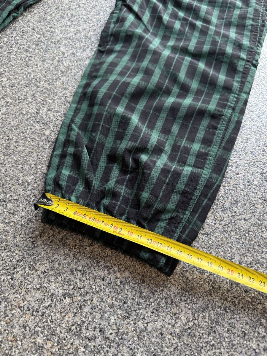 Supreme Supreme Plaid Nylon Trackpants FW18 Size US 34 / EU 50 - 13 Thumbnail