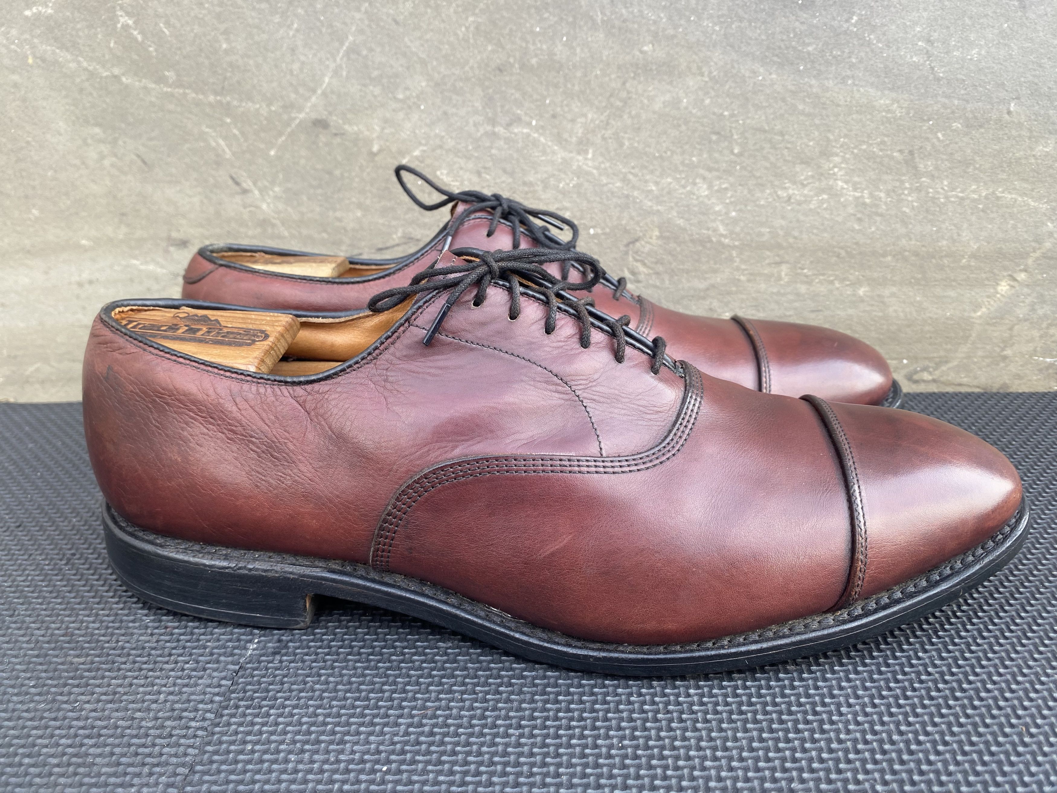 Allen Edmonds Allen Edmonds Park Avenue Cap Toe Oxford Dress Leather Size US 10 / EU 43 - 4 Thumbnail