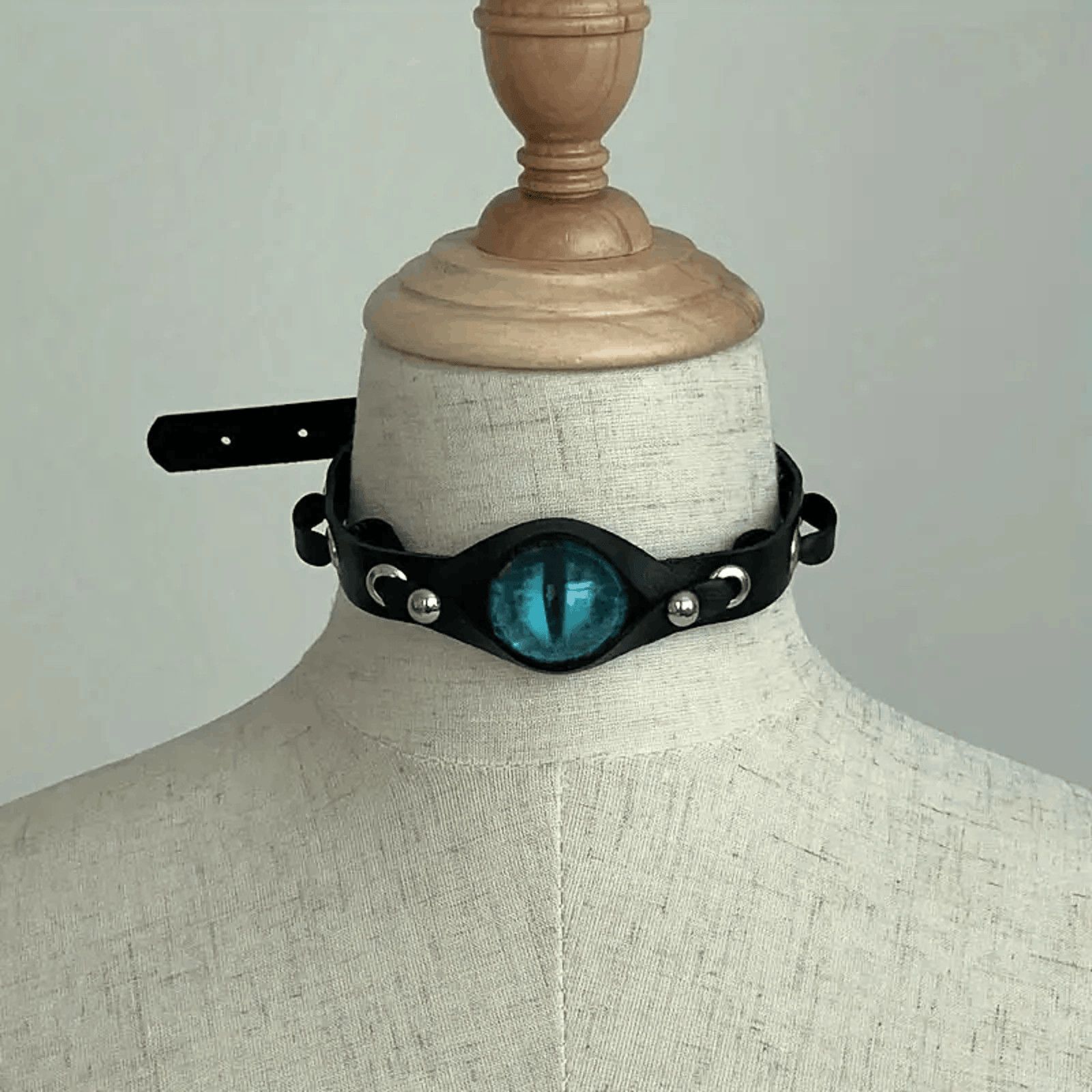 Other Wicked Silk Emo Cosplay Dragon Eye Faux Leather Choker Blue Size ONE SIZE - 1 Thumbnail