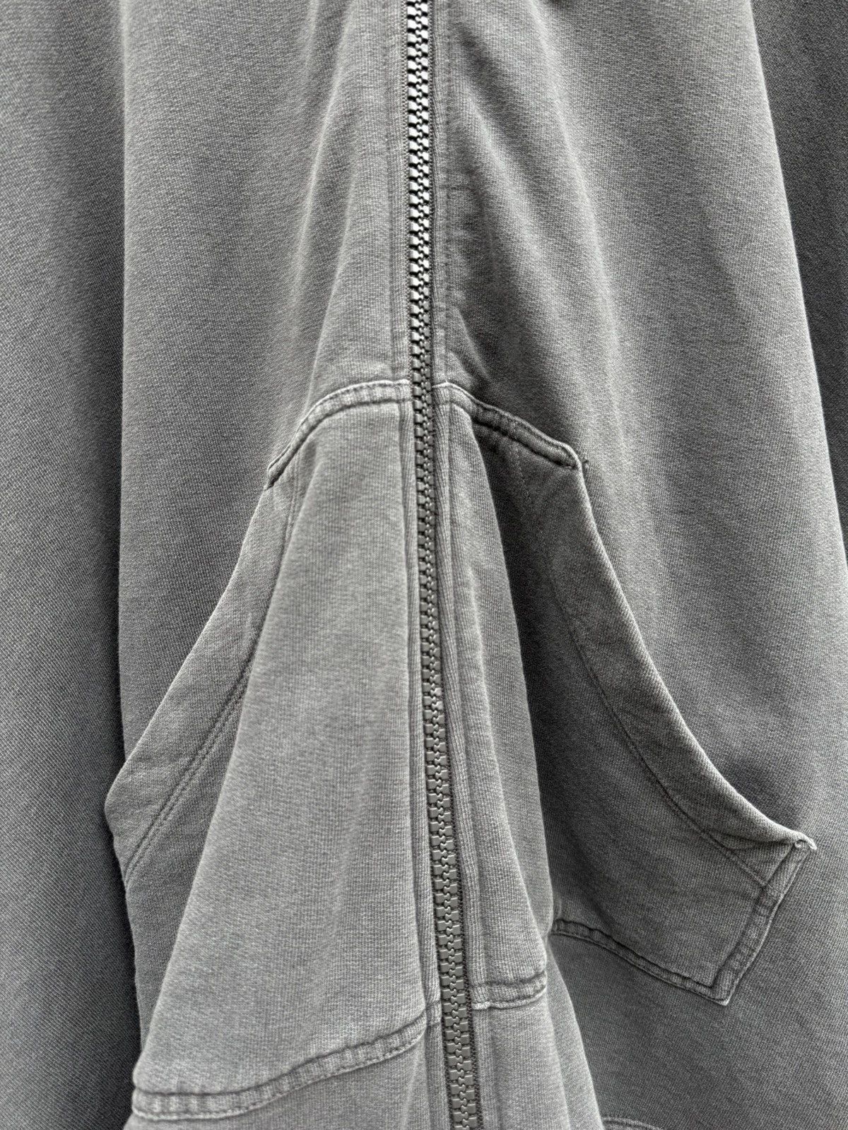 Raf Simons Raf Simons AW04 Waves Cape Size US M / EU 48-50 / 2 - 3 Thumbnail