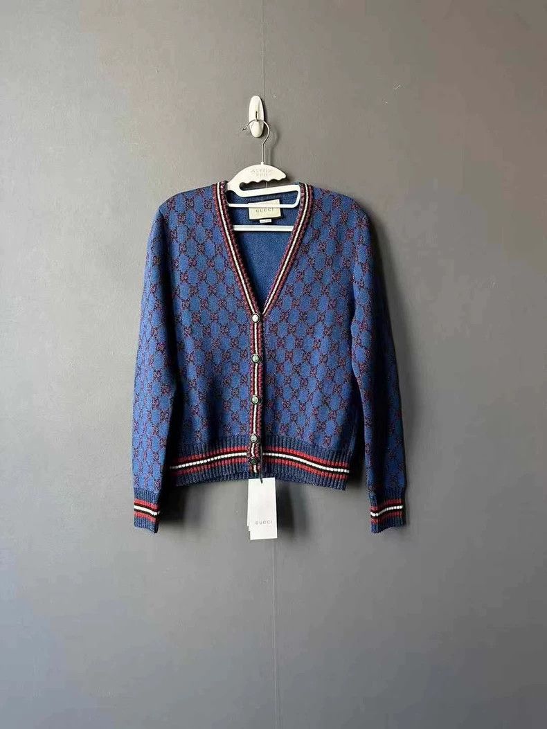 Gucci Gucci Full-printed cardigan sweater 2502-Nextarrow Size L / US 10 / IT 46 - 1 Thumbnail