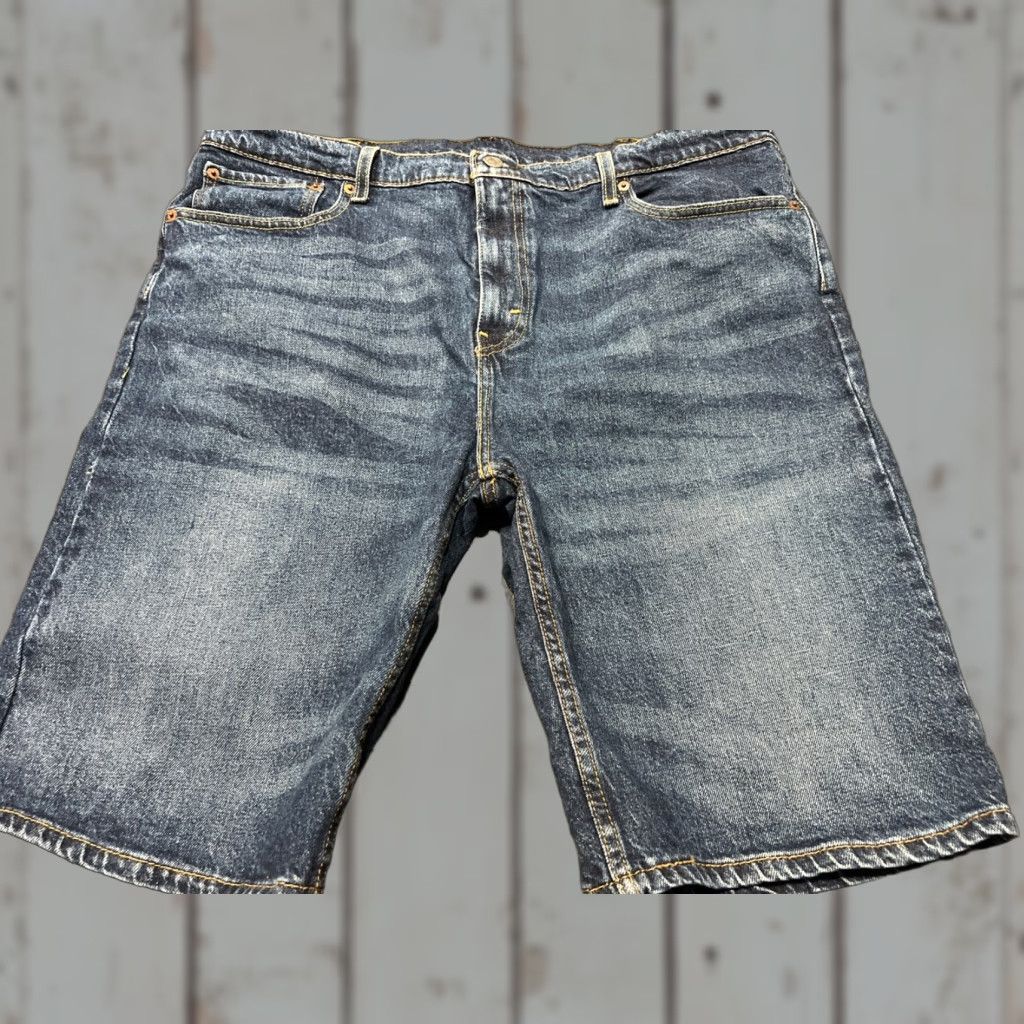 Levi's Levi's Men’s 502 Bermuda Shorts Size 40 Blue Denim Cotton Blend Zipper Fly Size US 40 / EU 56 - 1 Thumbnail